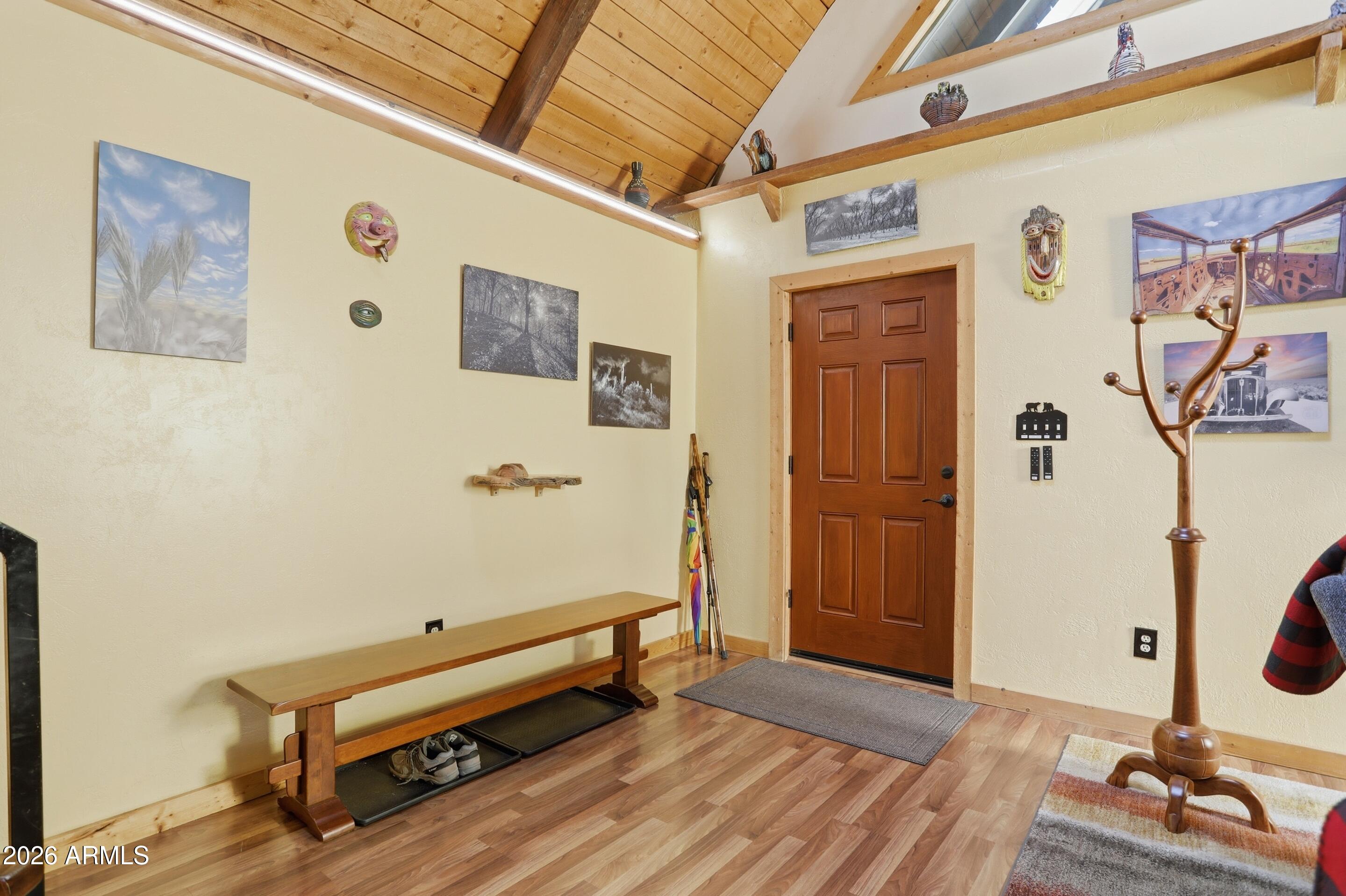 3747 N Mohawk Street