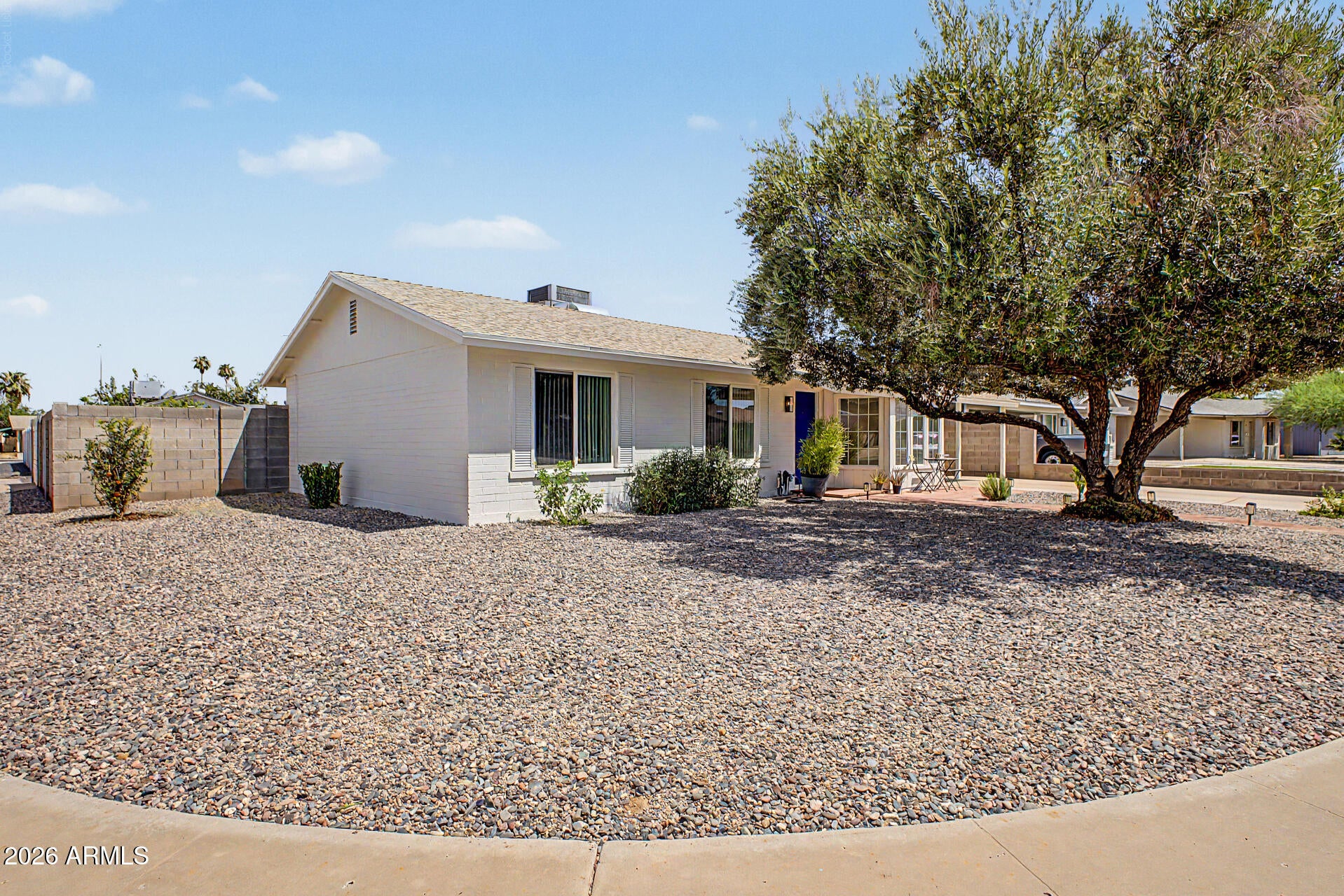 204 E FORDHAM Drive