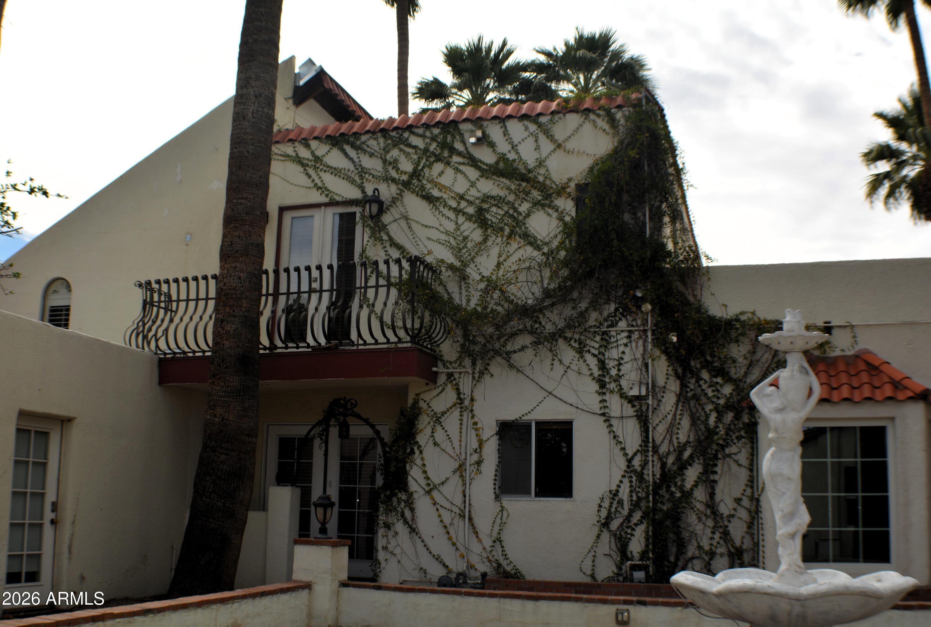 SOUTH MEDLOCK PLACE - Residential