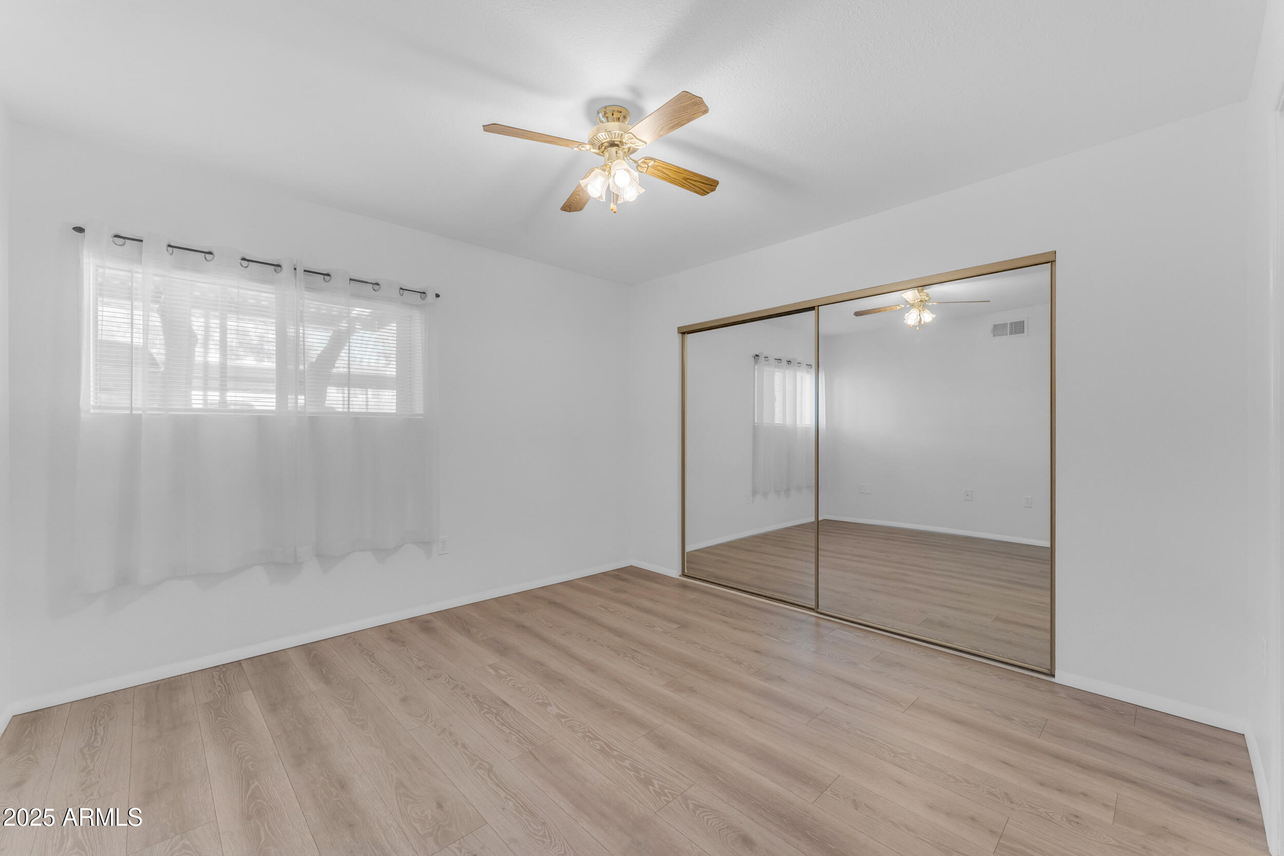 461 W HOLMES Avenue 180