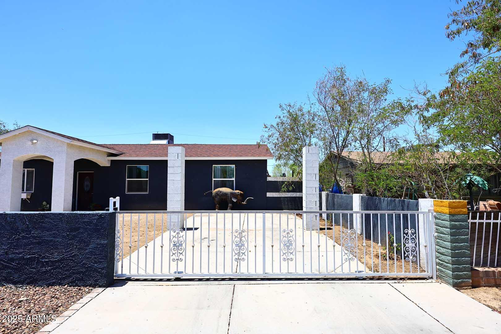 Homes 2 5242 S 12th Avenue