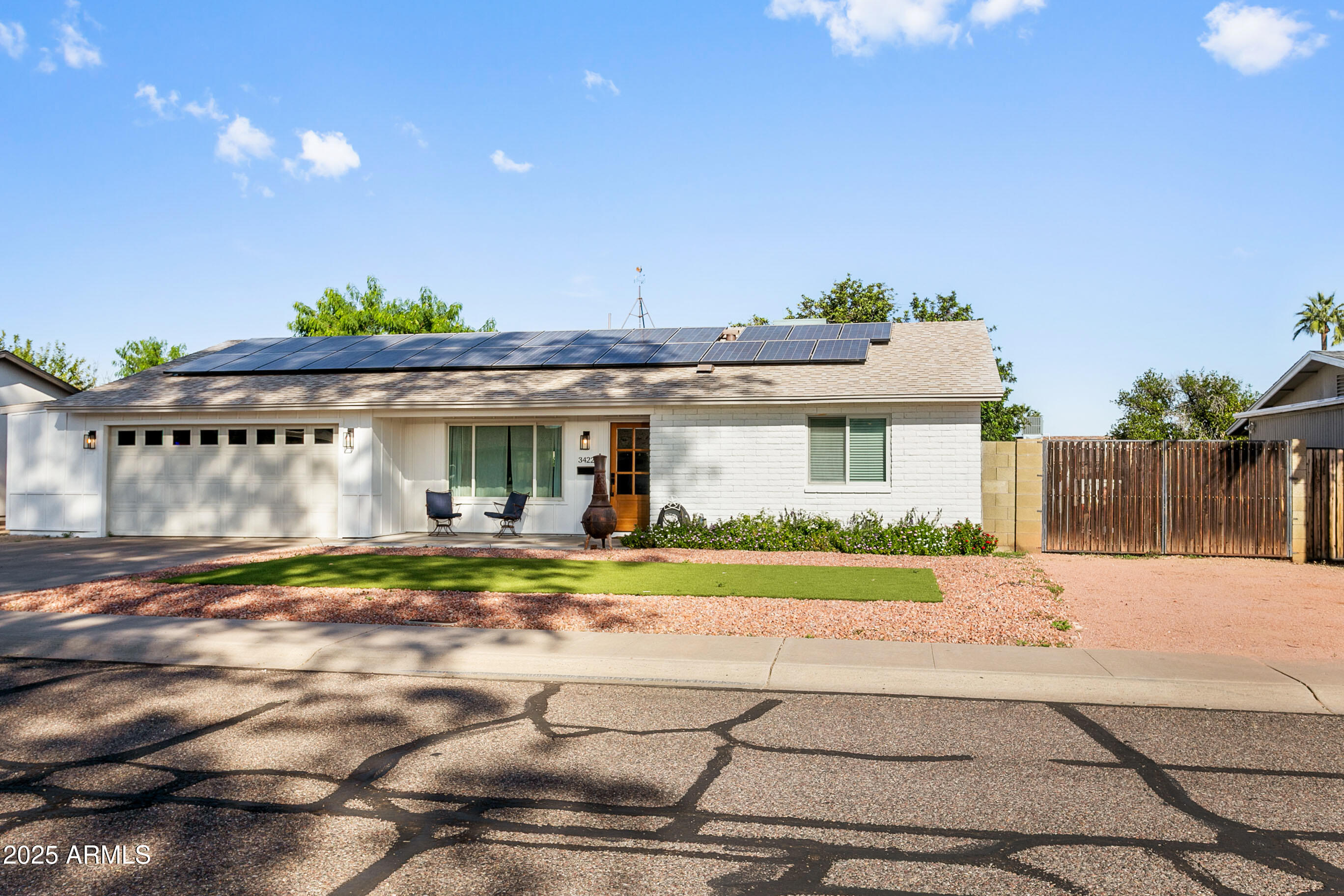 3422 E SUNNYSIDE Drive