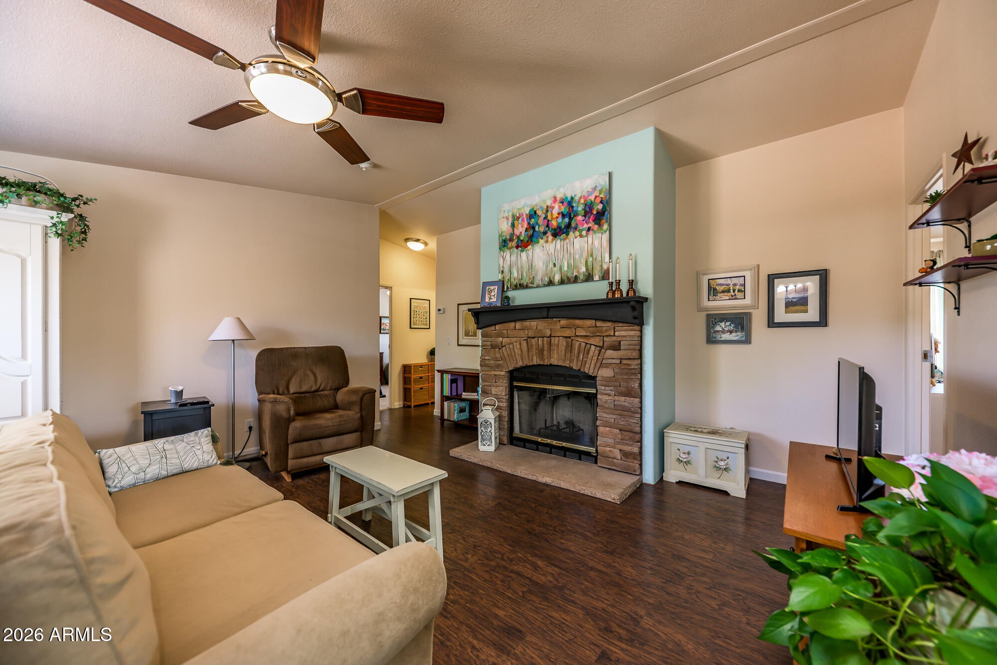1750 W SHERRIE Drive