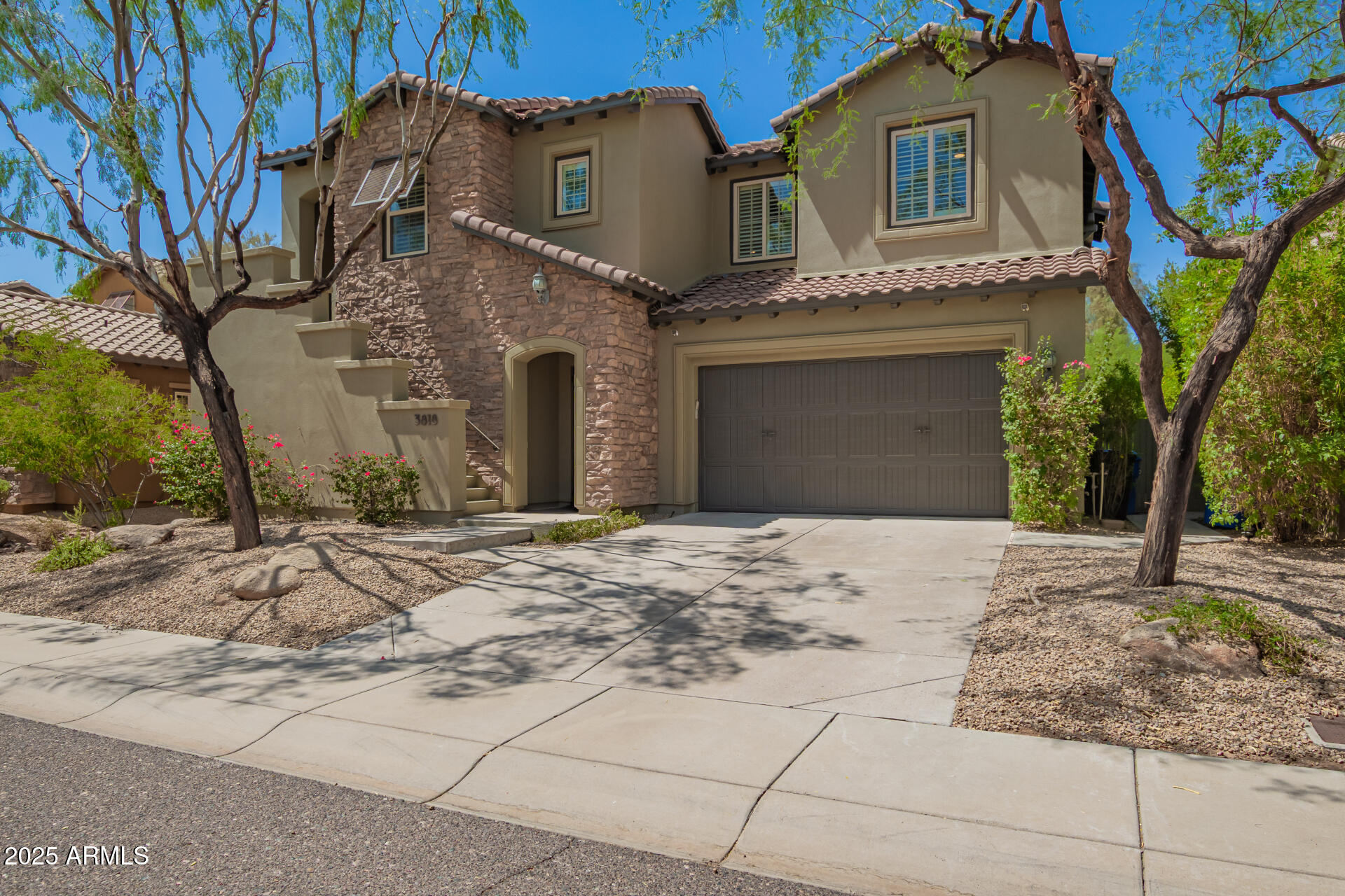 3818 E QUAIL Avenue