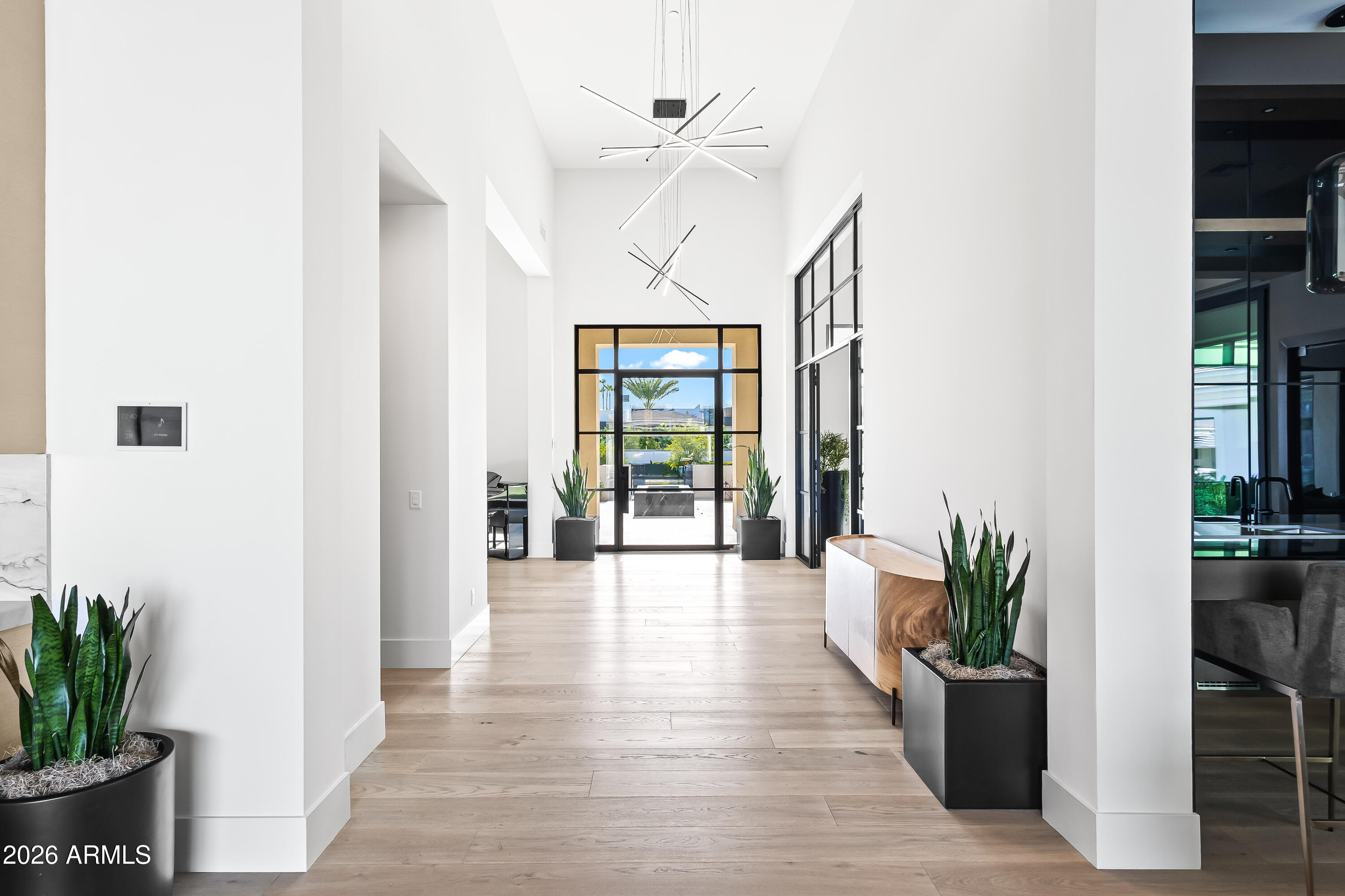 6830 E HUMMINGBIRD Lane