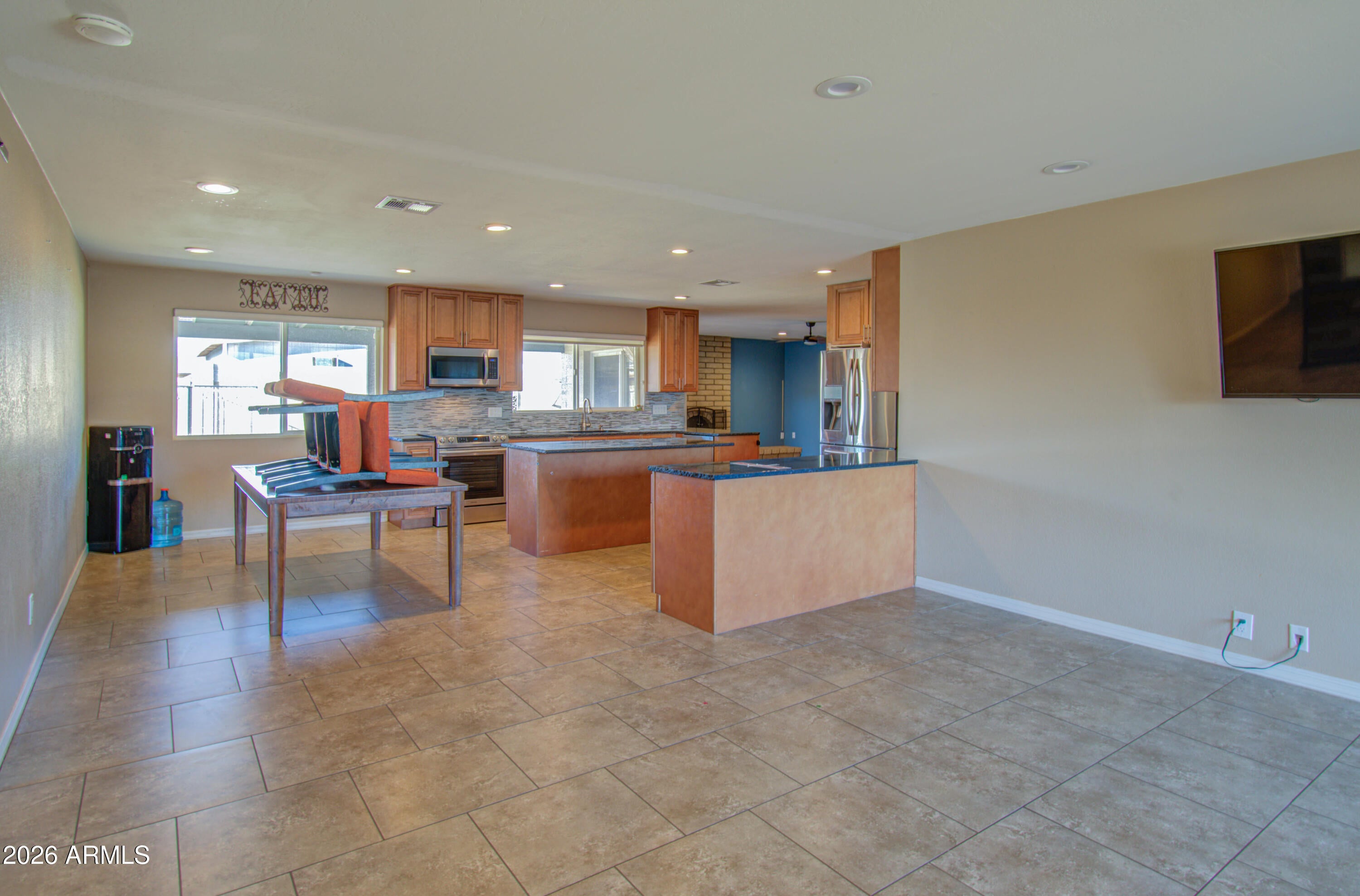 3202 W MCRAE Way