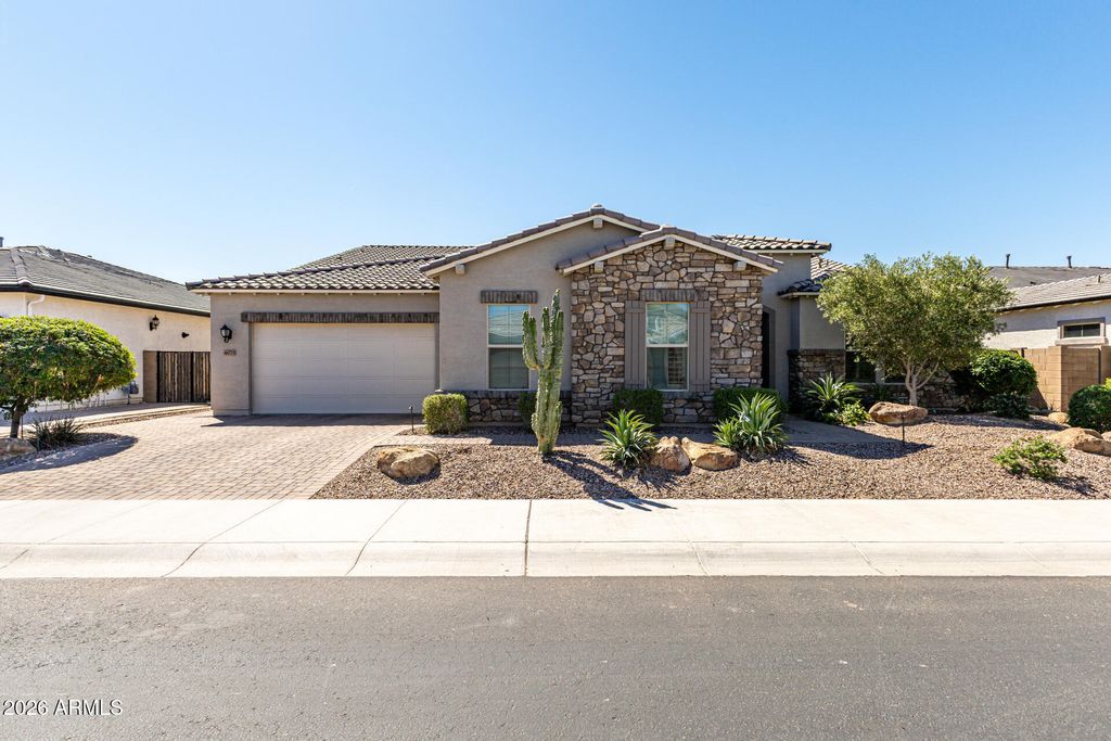 Photo of 4075 E Grand Canyon Drive, Chandler, AZ 85249 (MLS # 7004475)
