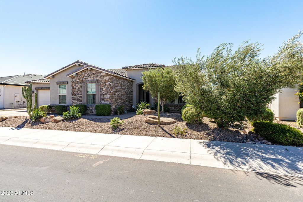 Photo of 4075 E Grand Canyon Drive, Chandler, AZ 85249 (MLS # 7004475)