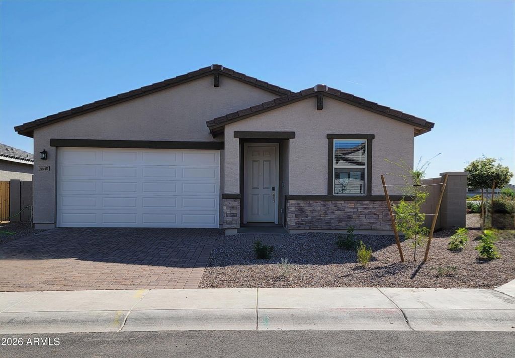 Photo of 4438 W Hunter Trail, San Tan Valley, AZ 85144 (MLS # 7023889)