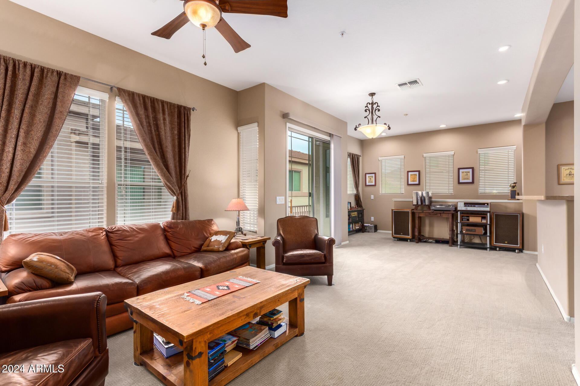 42424 N GAVILAN PEAK Parkway 42206