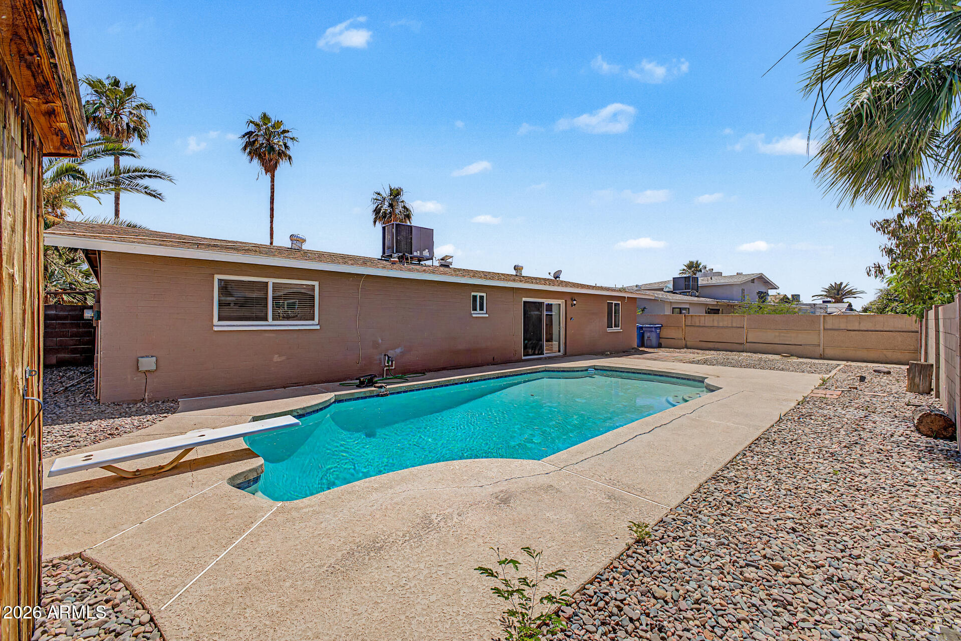 4742 W PARADISE Drive