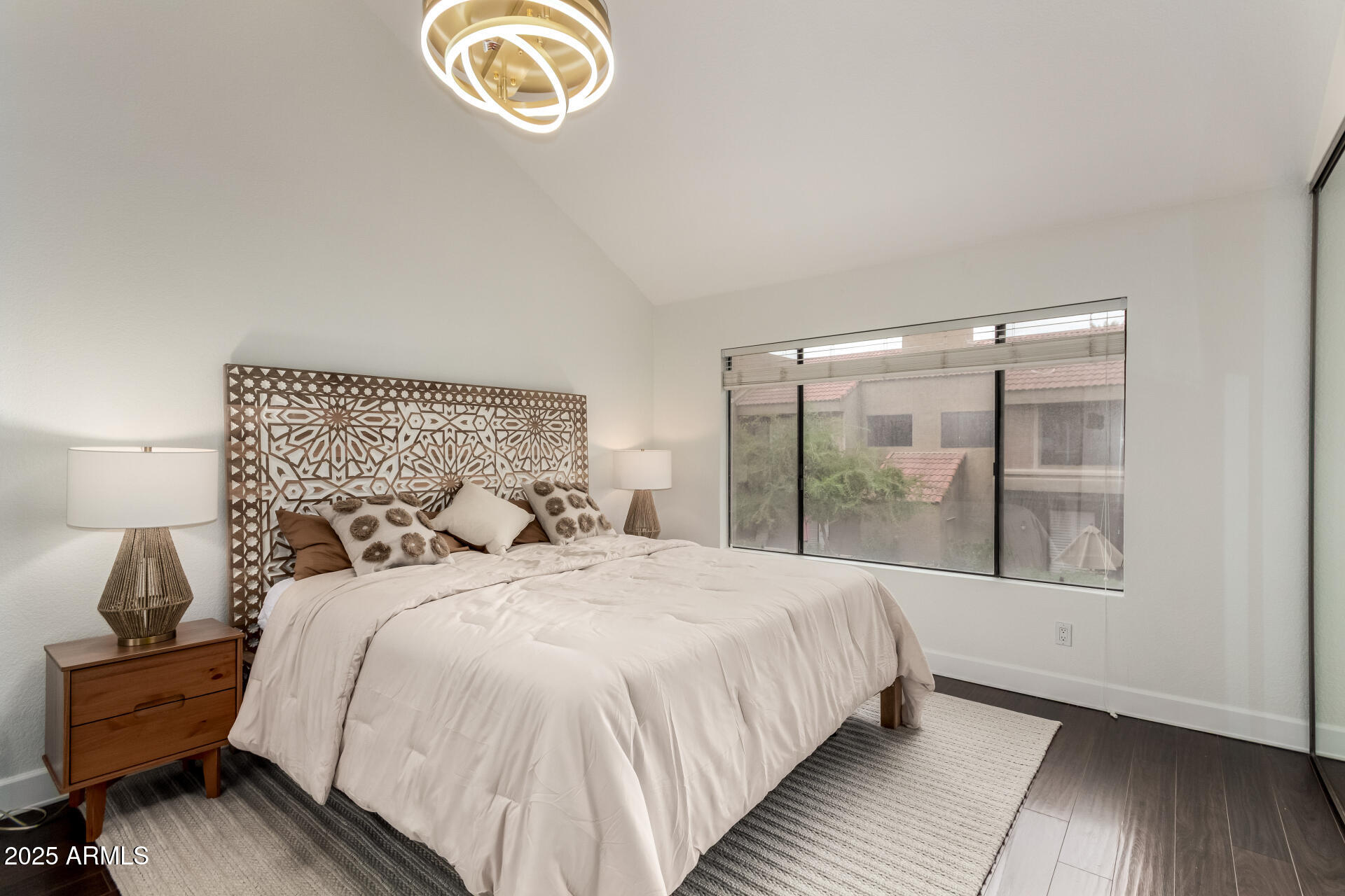 5122 E SHEA Boulevard 2050