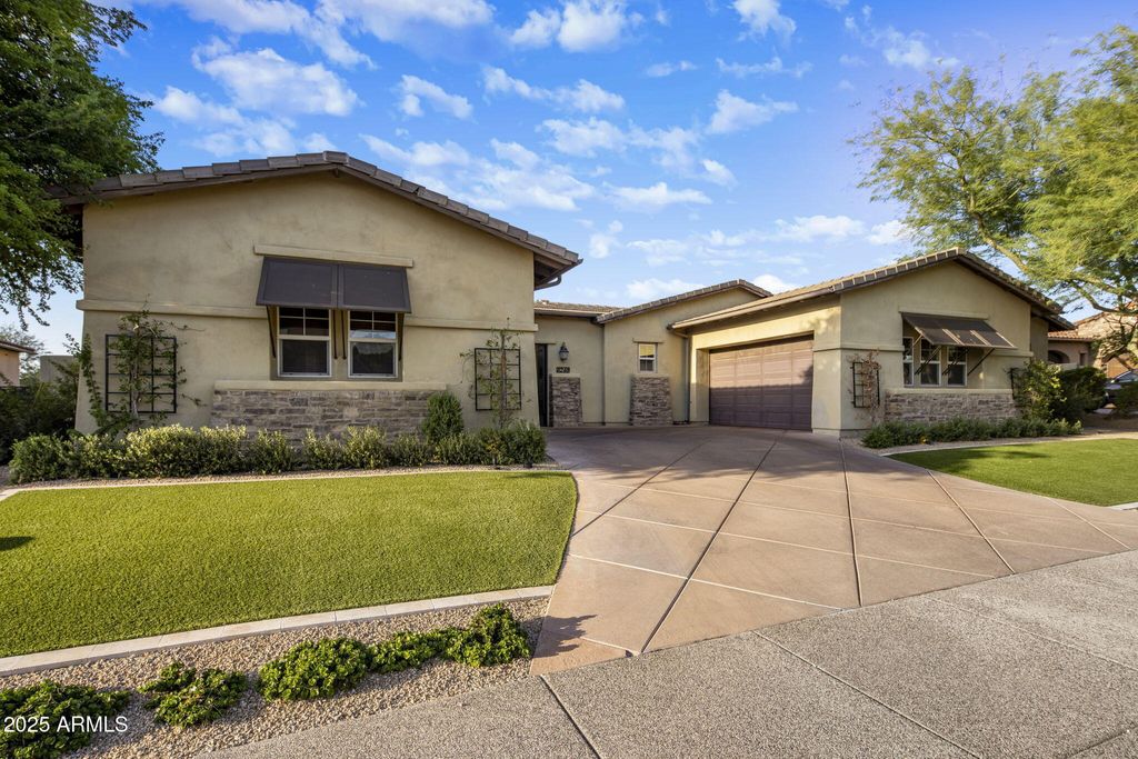 Photo of 8240 E Wingspan Way, Scottsdale, AZ 85255 (MLS # 6919499)