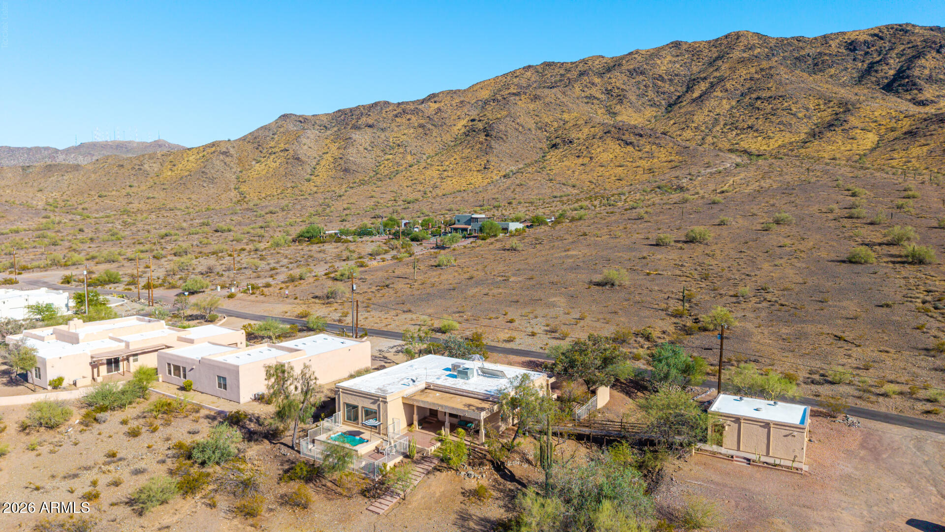 2324 W SUNRISE Drive