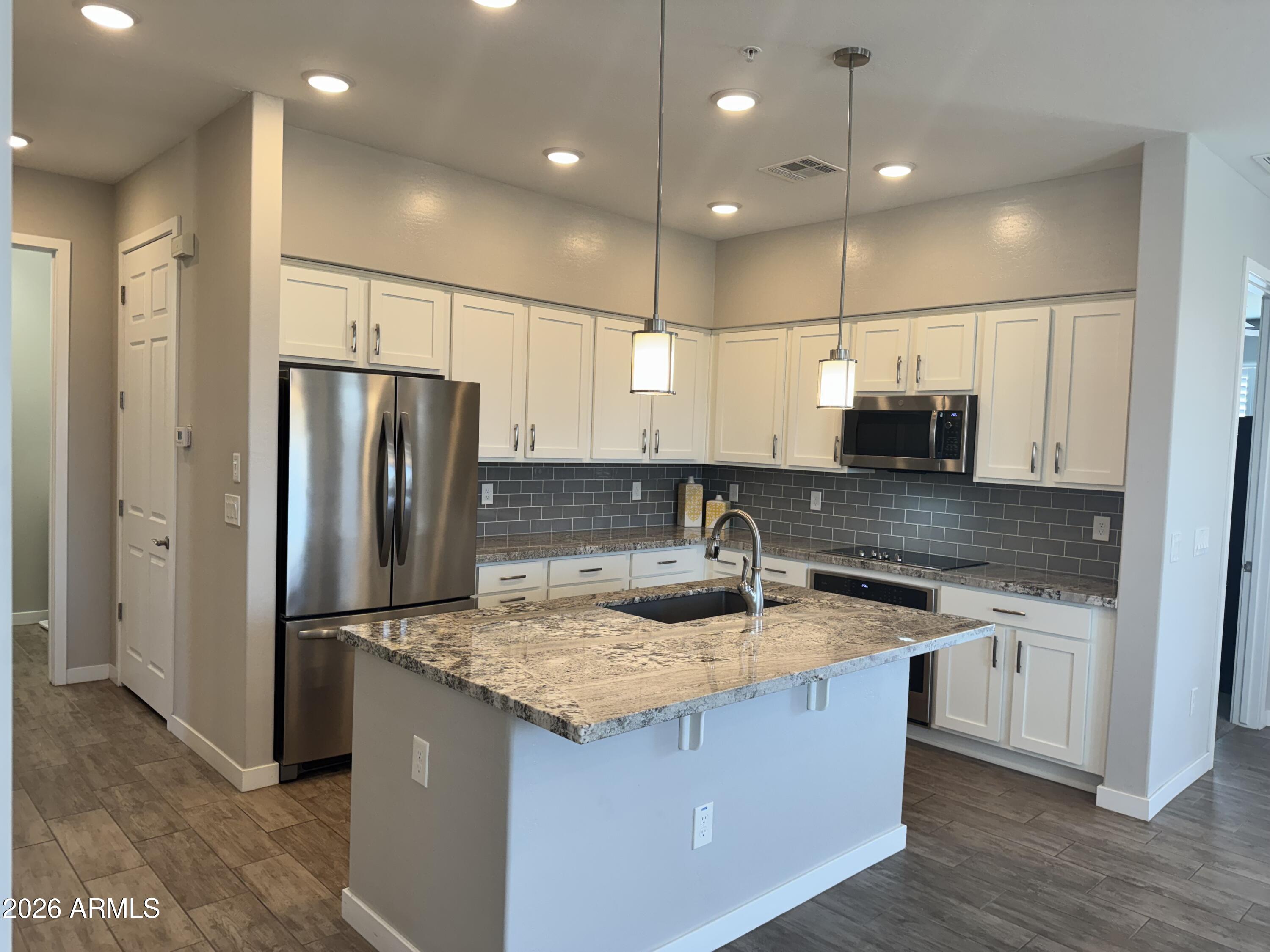 250 W QUEEN CREEK Road 201