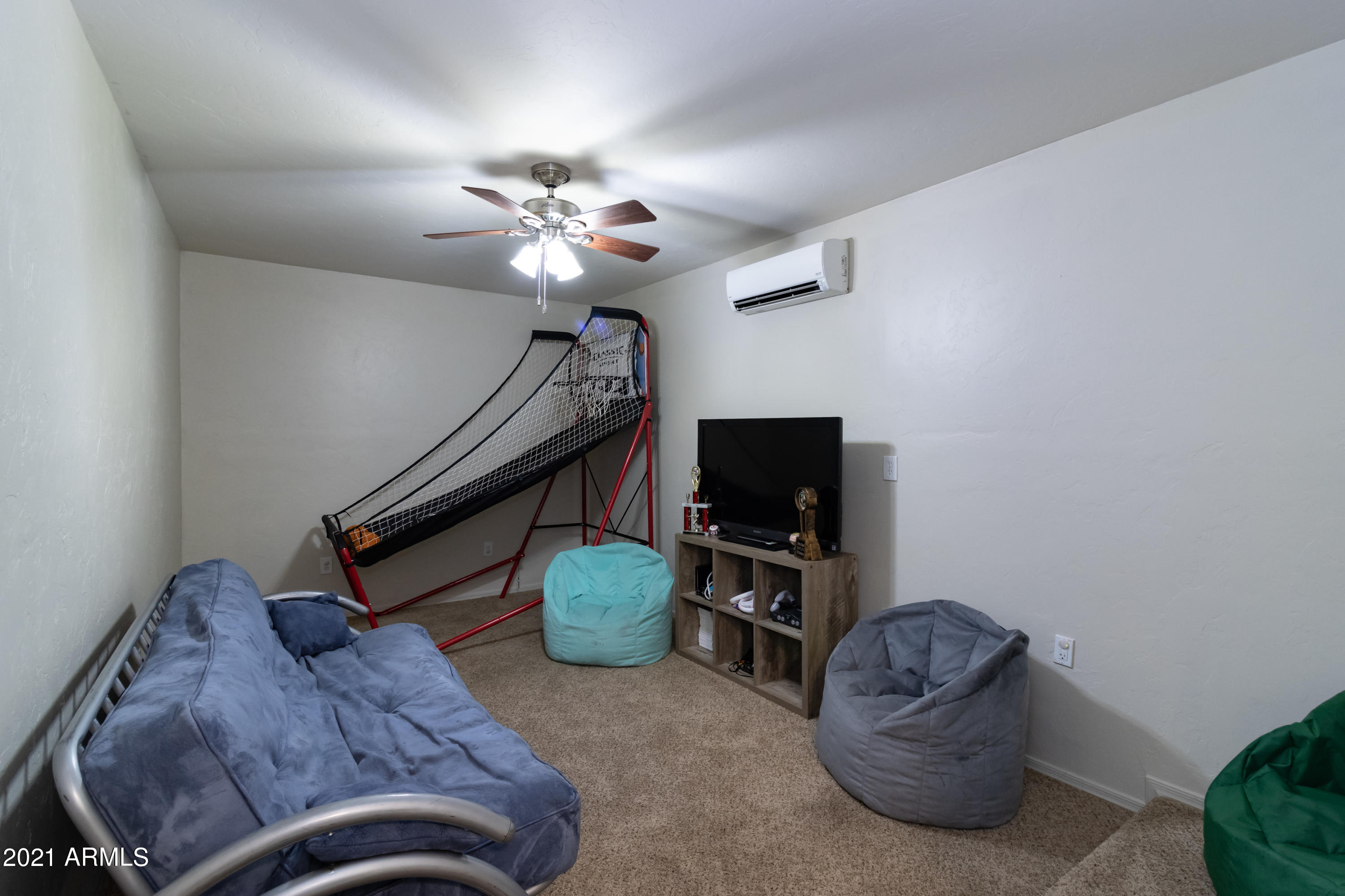SUMMIT RIDGE - Residential