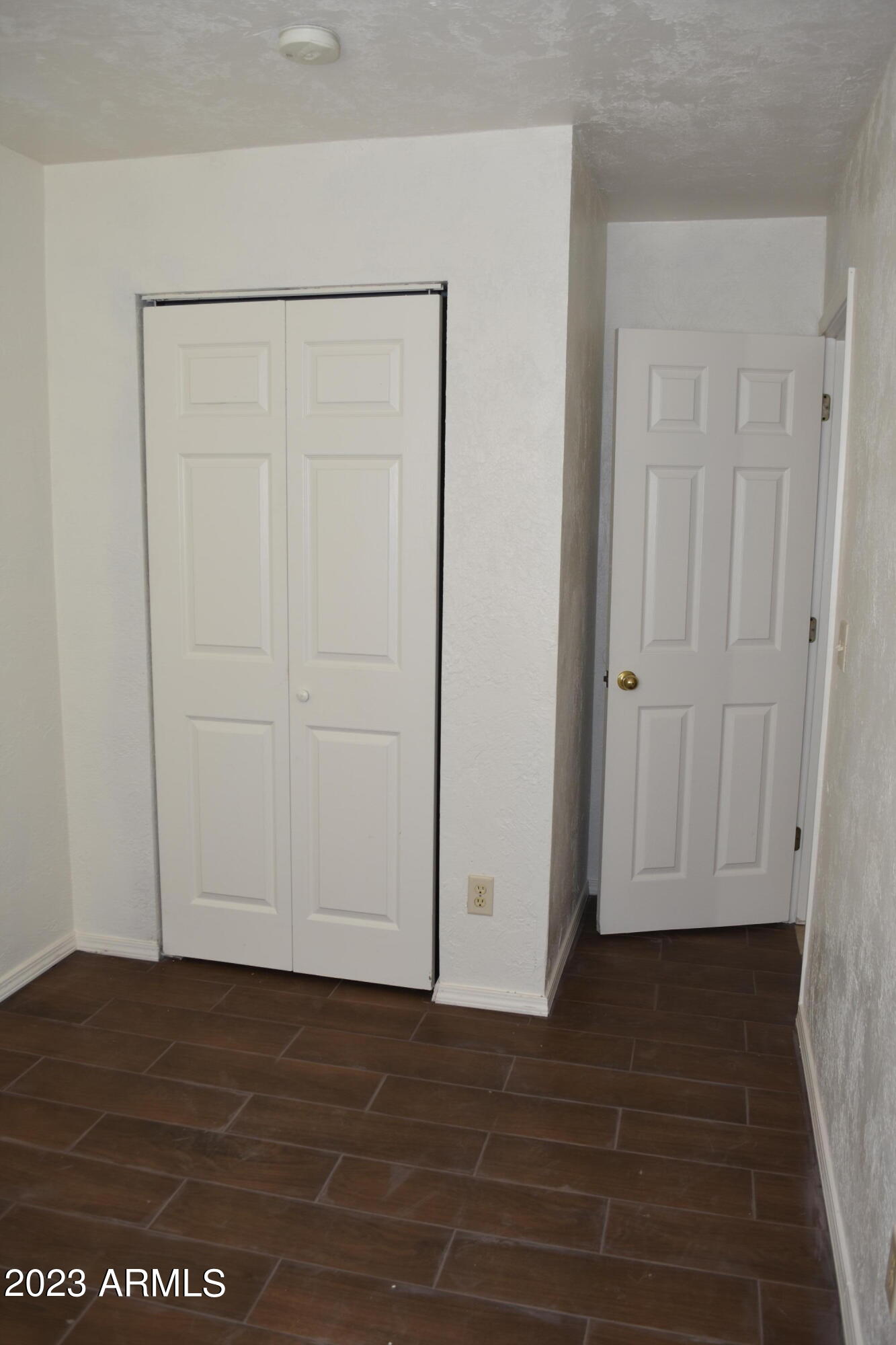 MIRACLE VALLEY 1 - Residential Lease