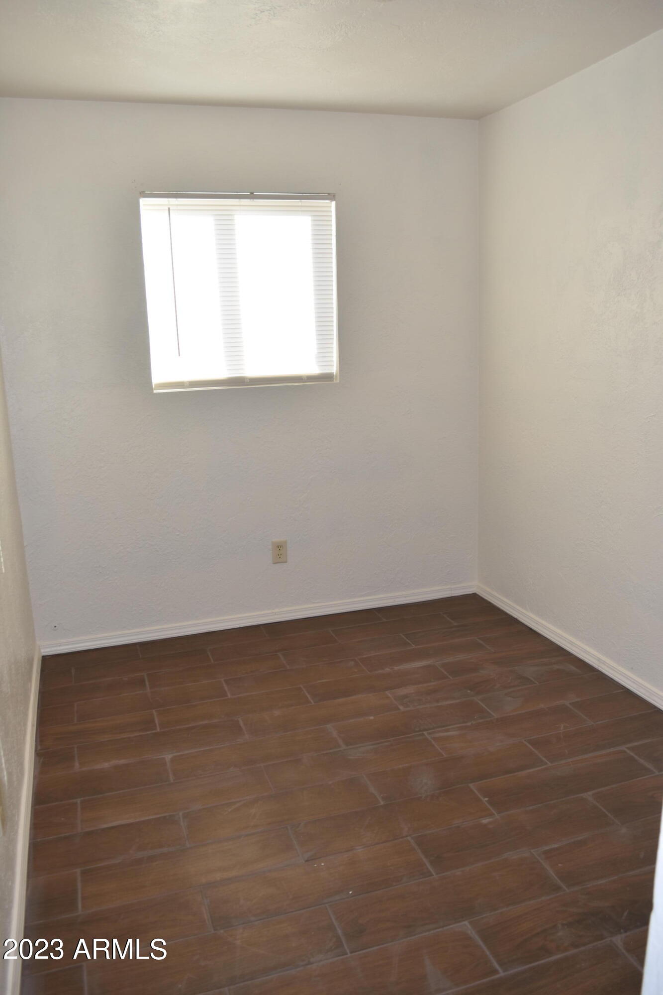 MIRACLE VALLEY 1 - Residential Lease