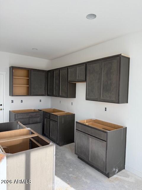 648 S DEL RANCHO Circle