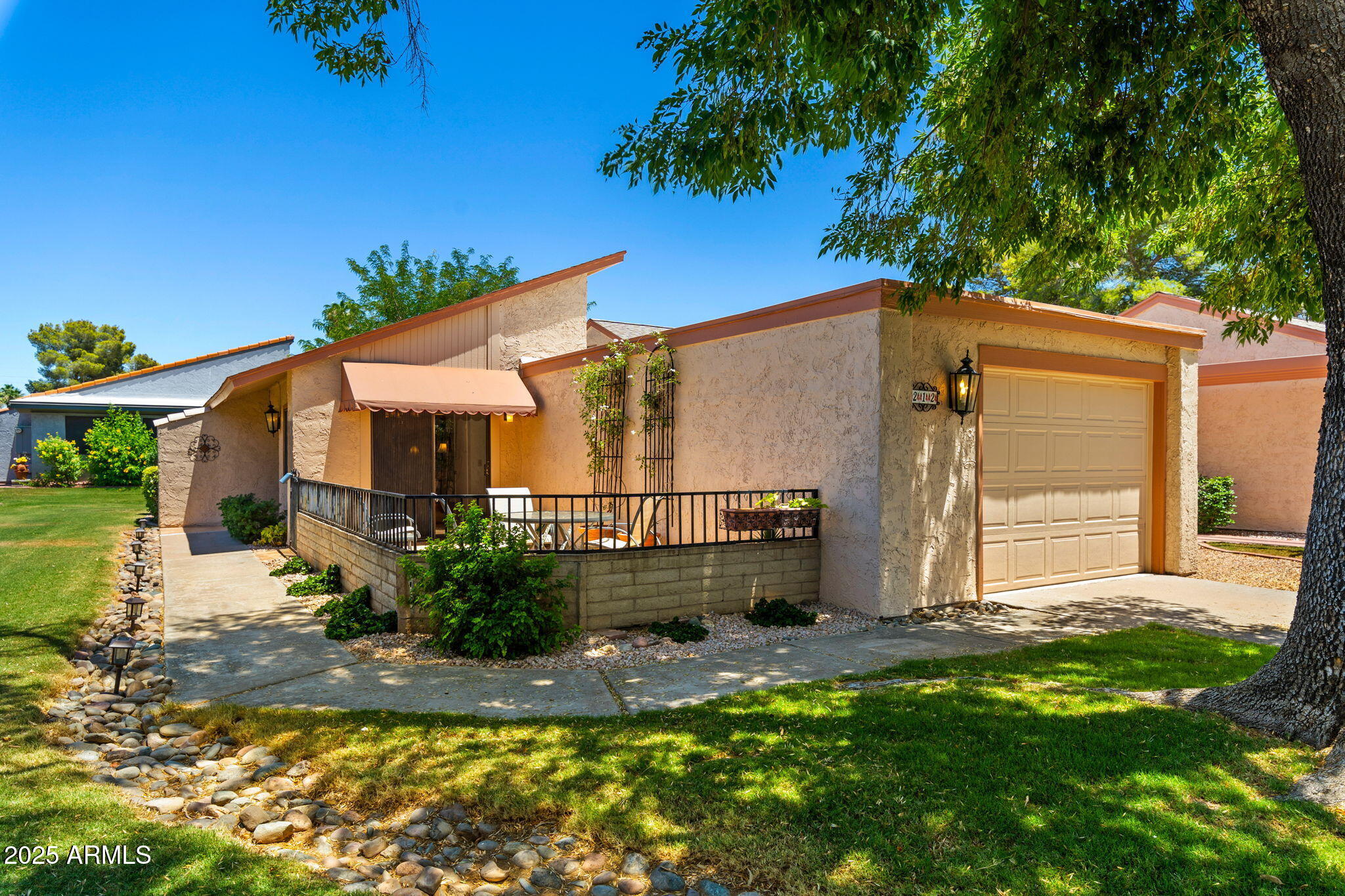 212 LEISURE WORLD --