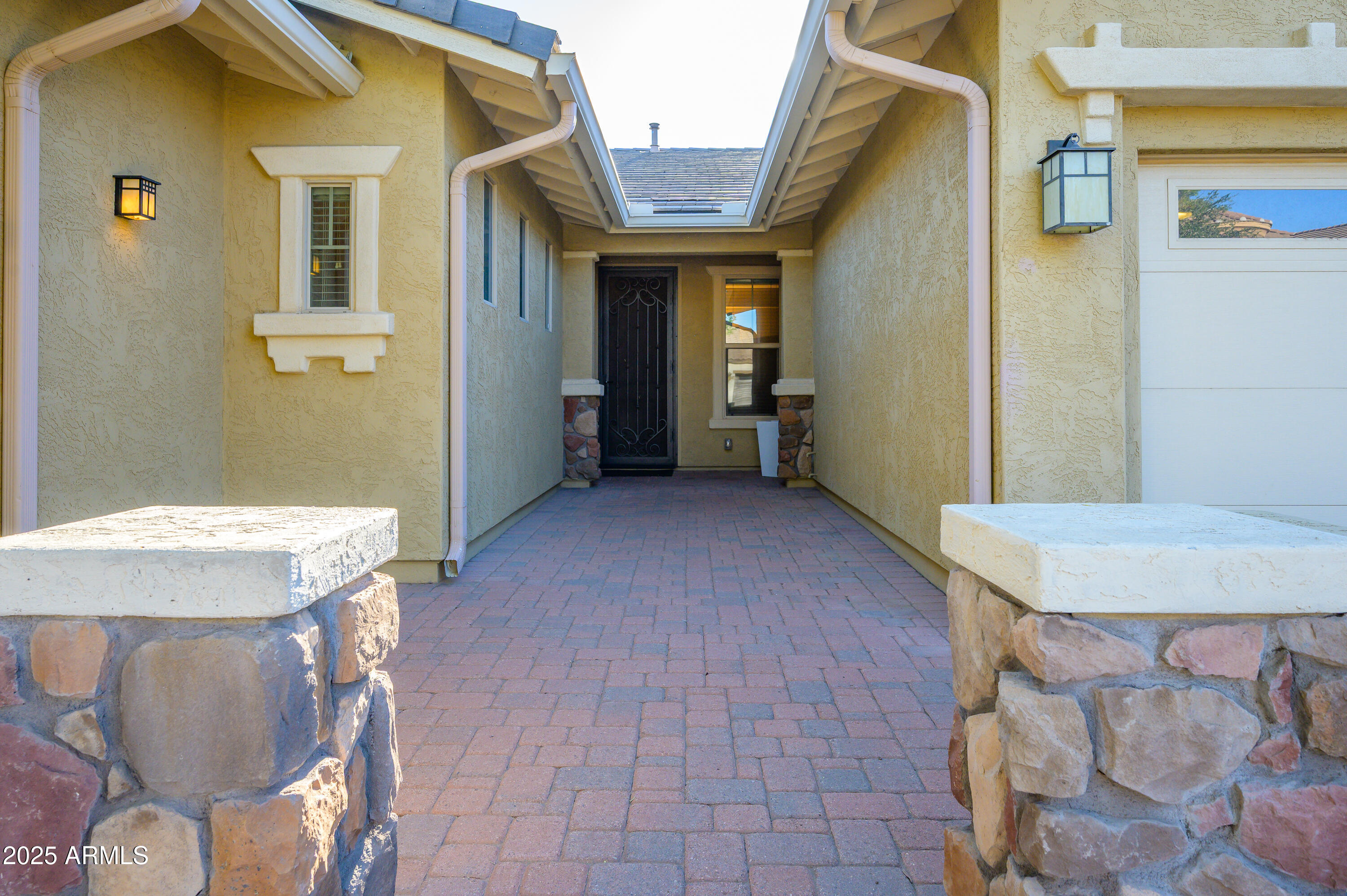 4597 E Waterman Street