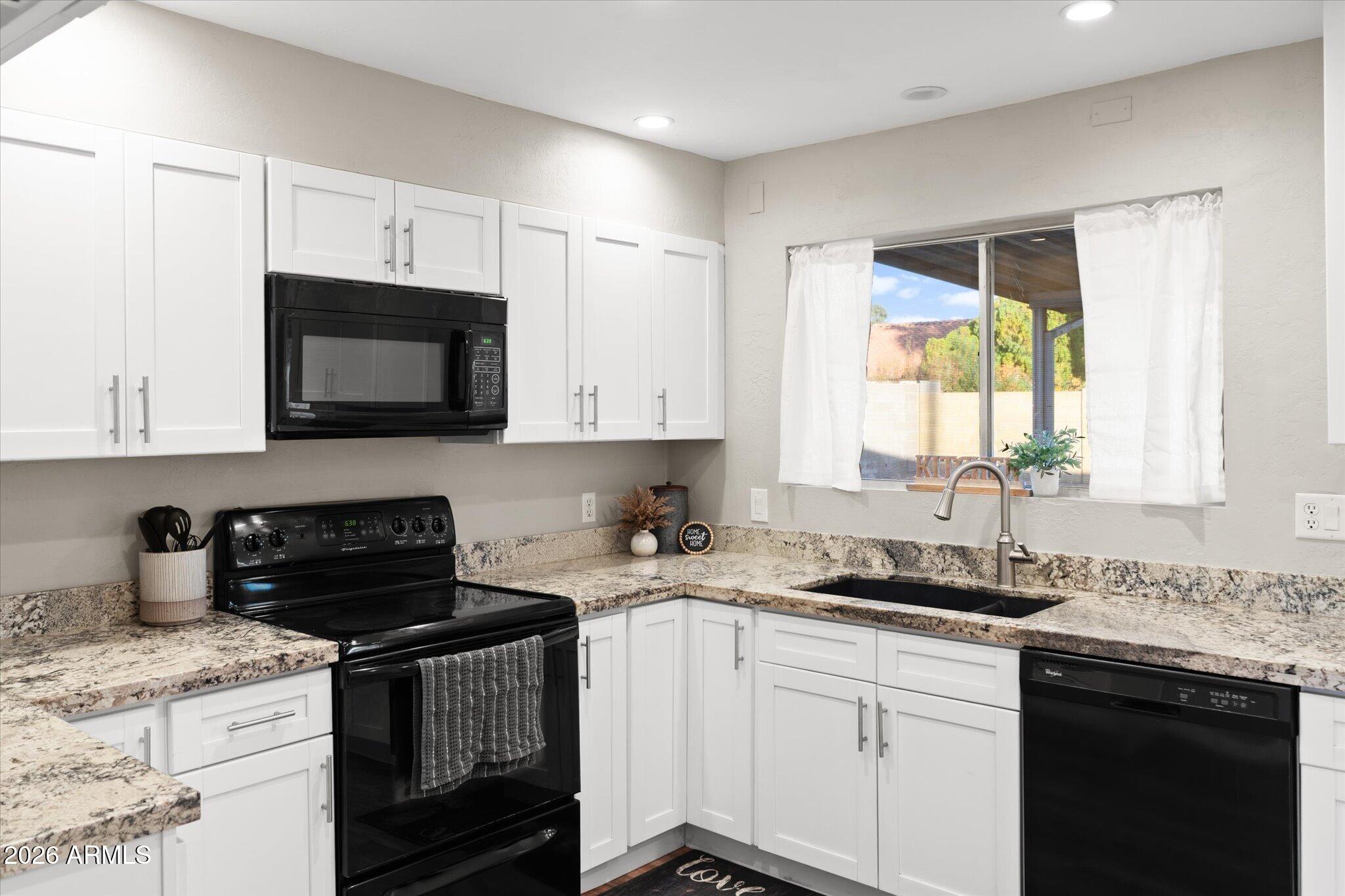 Silvergate 3, Unit 2 - Residential