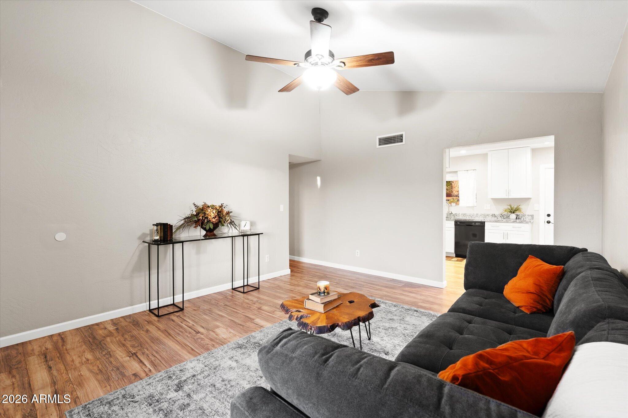 Silvergate 3, Unit 2 - Residential