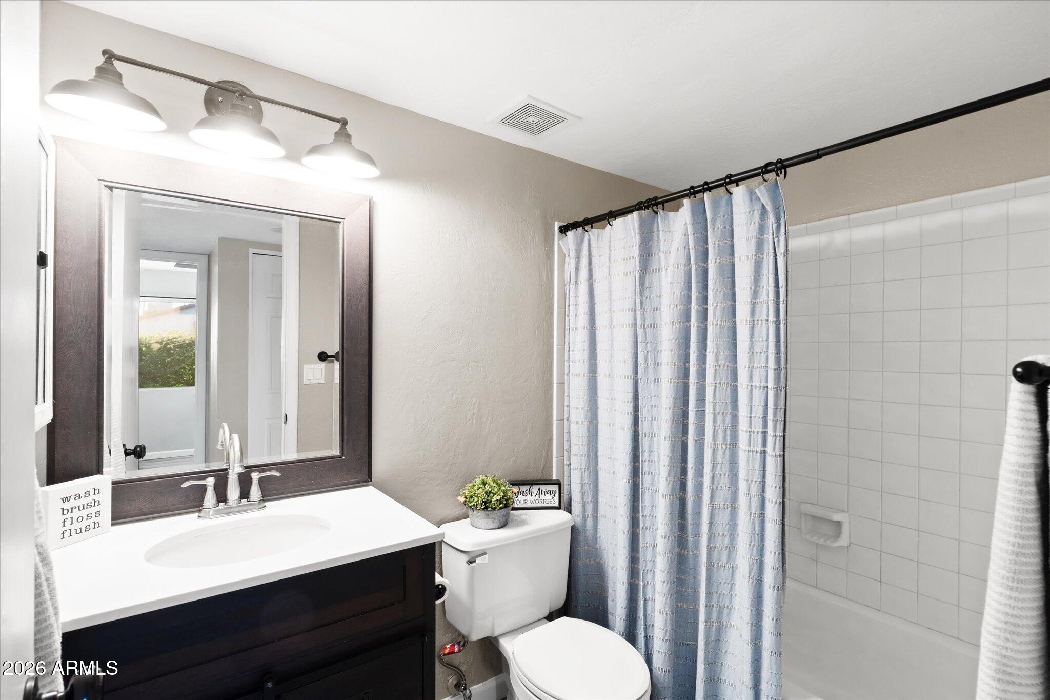 Silvergate 3, Unit 2 - Residential