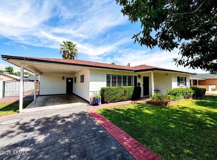 Photo 1 of 28 — 1838 E HAZELWOOD Street, Phoenix, AZ 85016