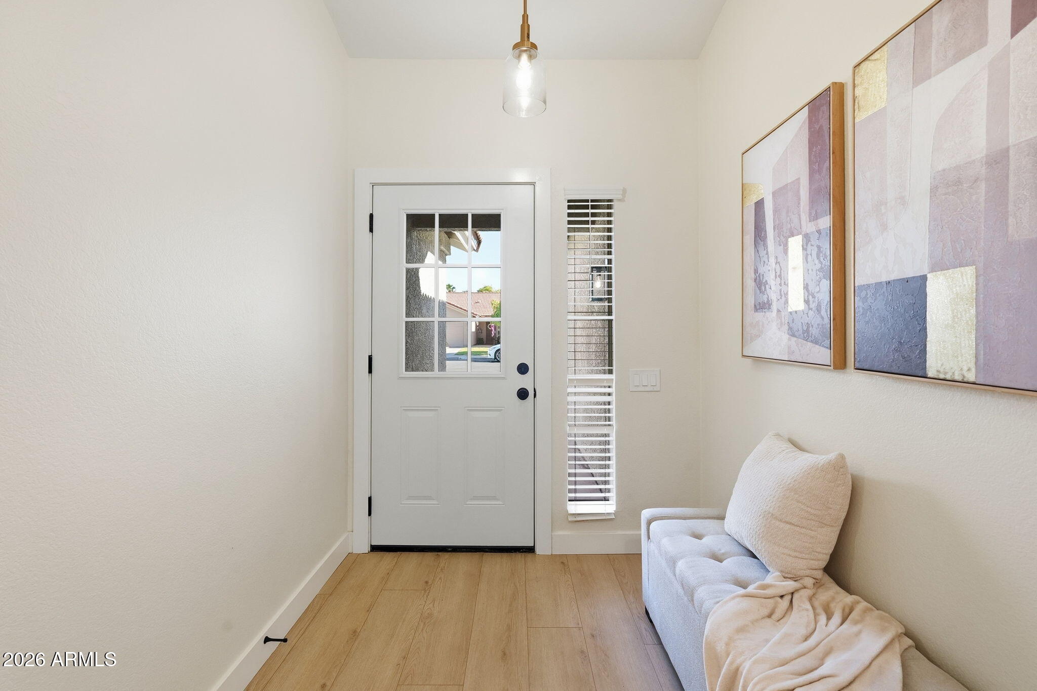 506 W AMOROSO Drive