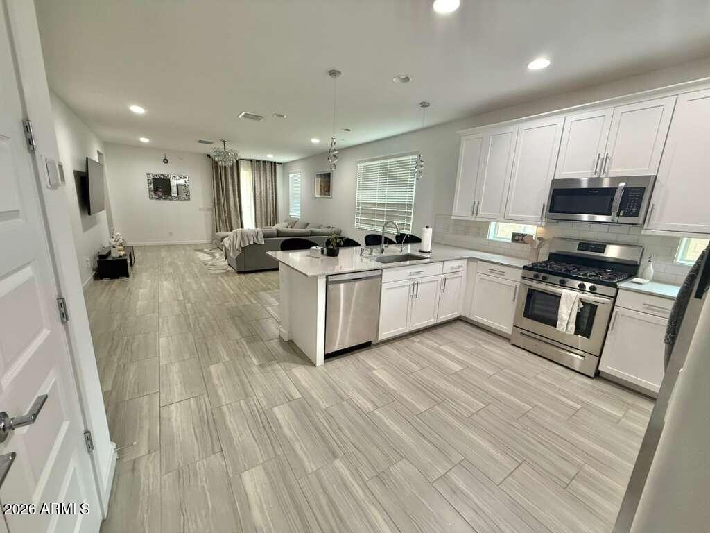 16535 W QUESTA Drive