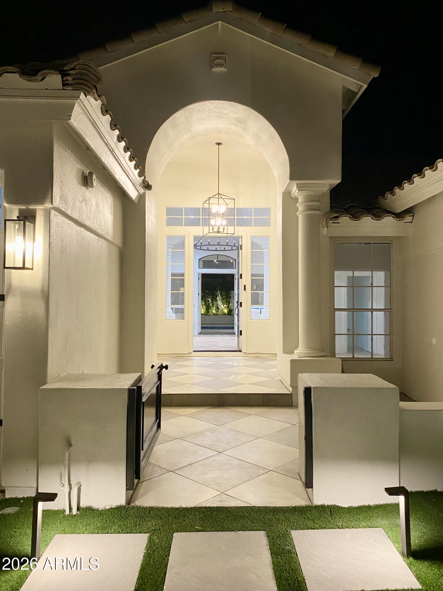 8876 E SURREY Avenue