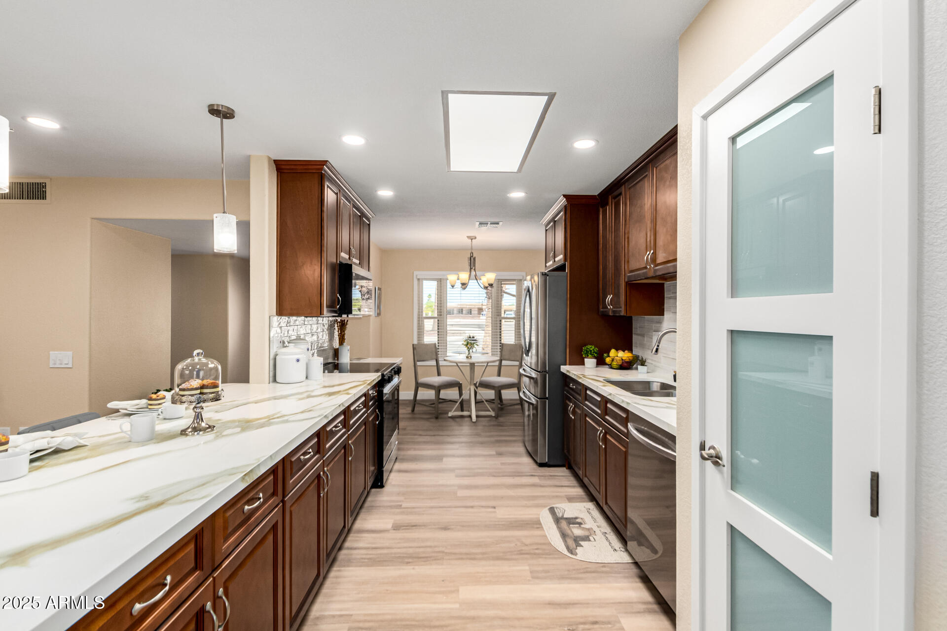 9527 W CEDAR HILL Circle