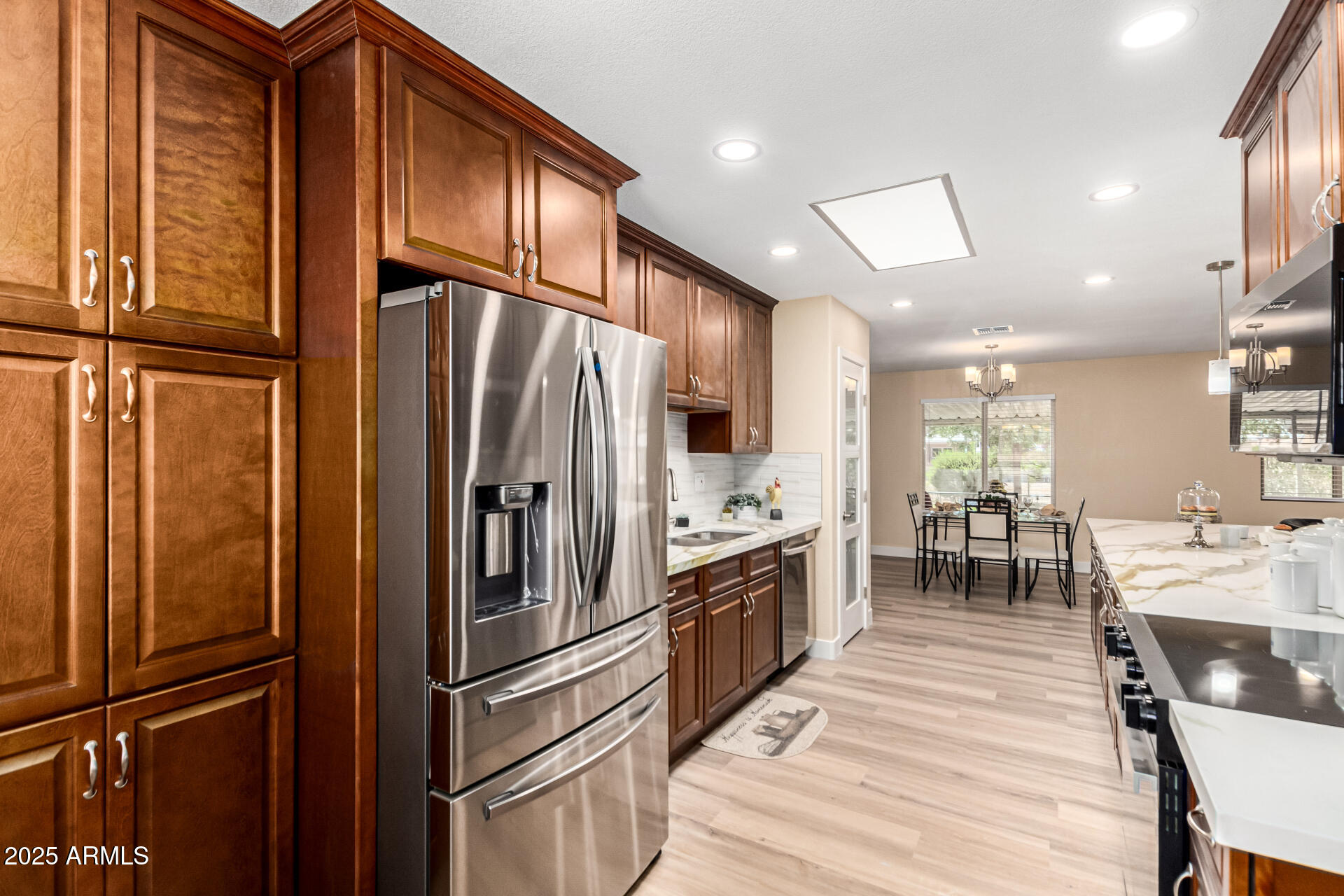 9527 W CEDAR HILL Circle