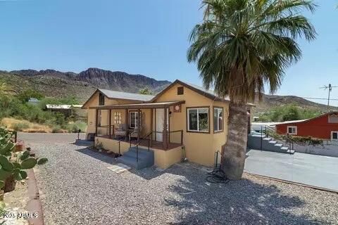 225 N LOBB Avenue Superior AZ 85173