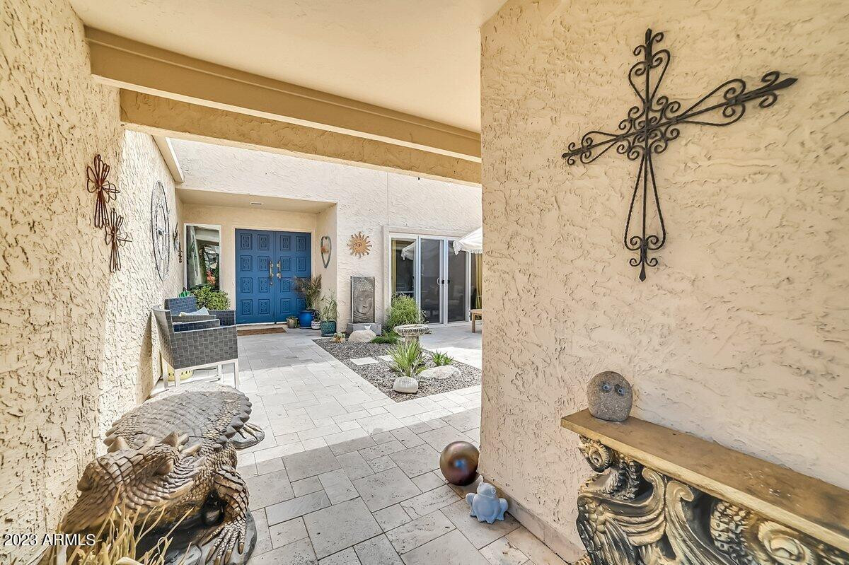 8161 E DEL CUARZO Drive