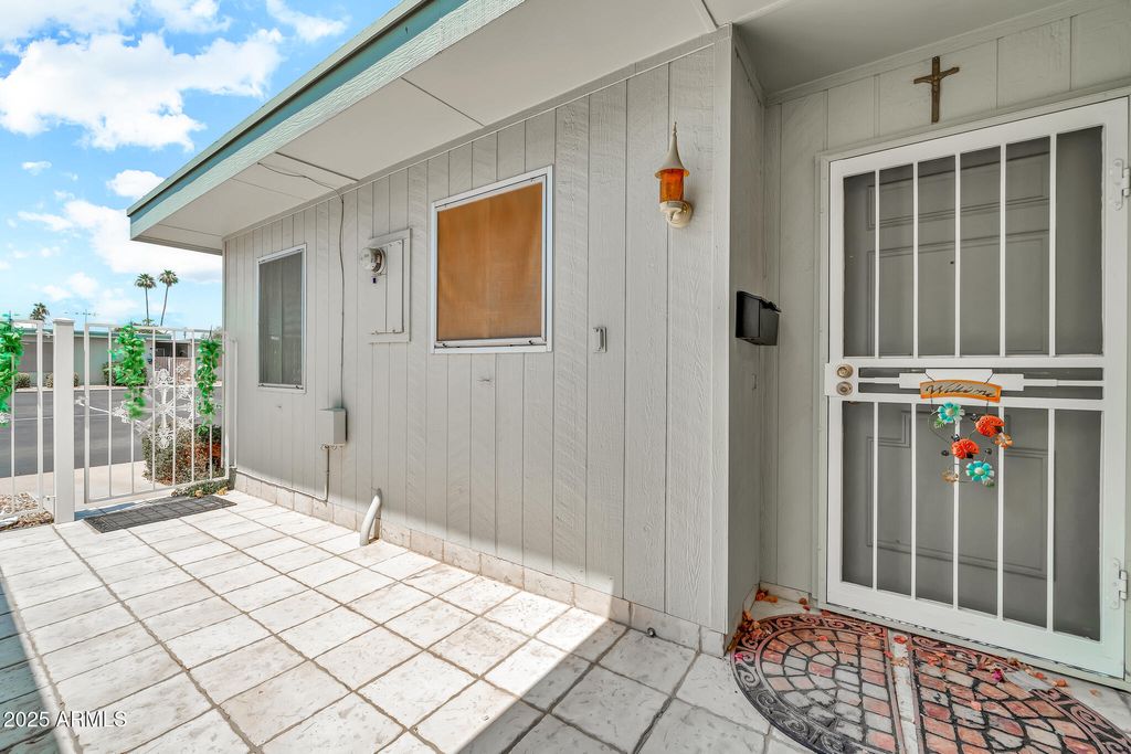 Photo of 13207 N 98th Avenue #L, Sun City, AZ 85351 (MLS # 6879438)