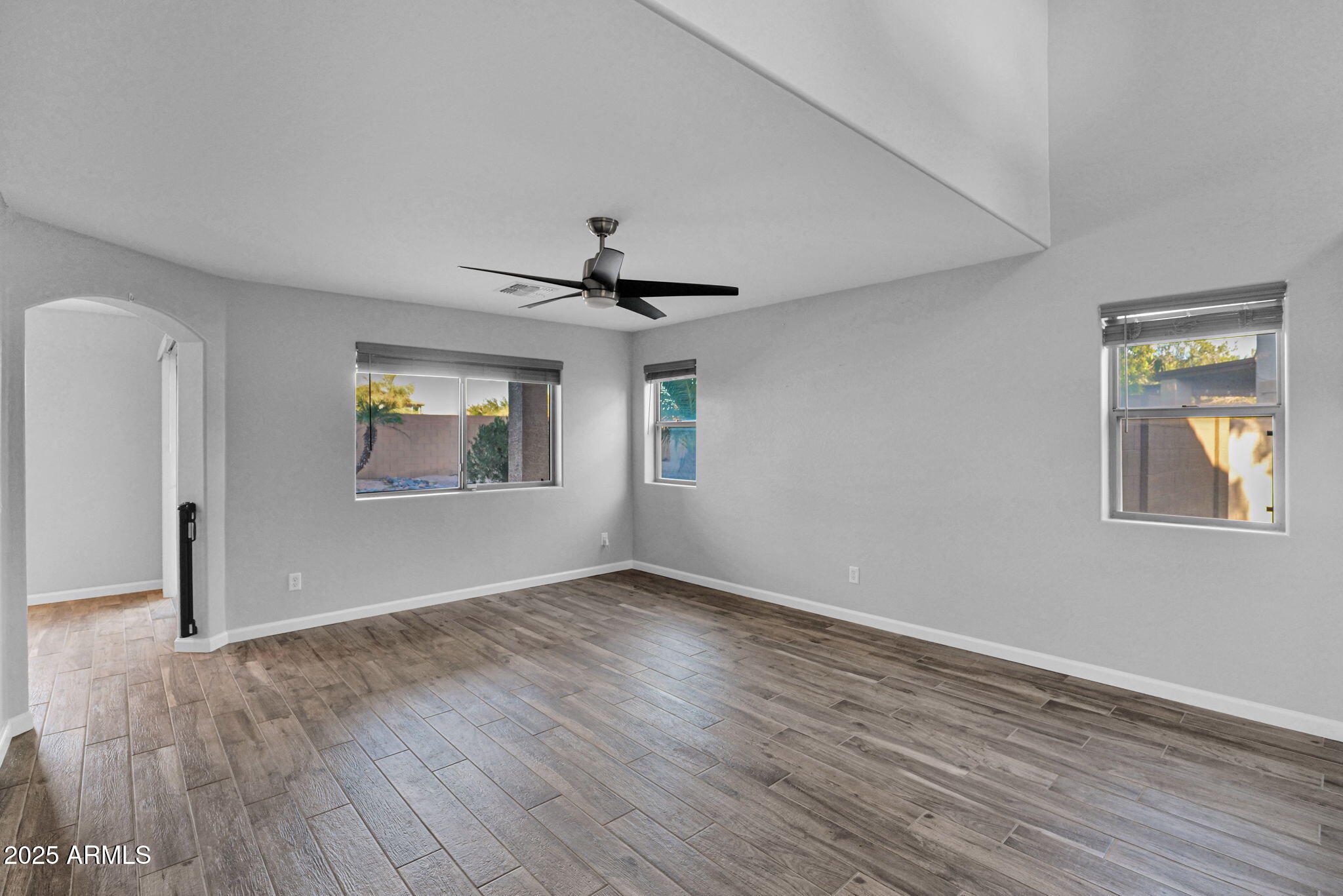 1148 W HEREFORD Drive