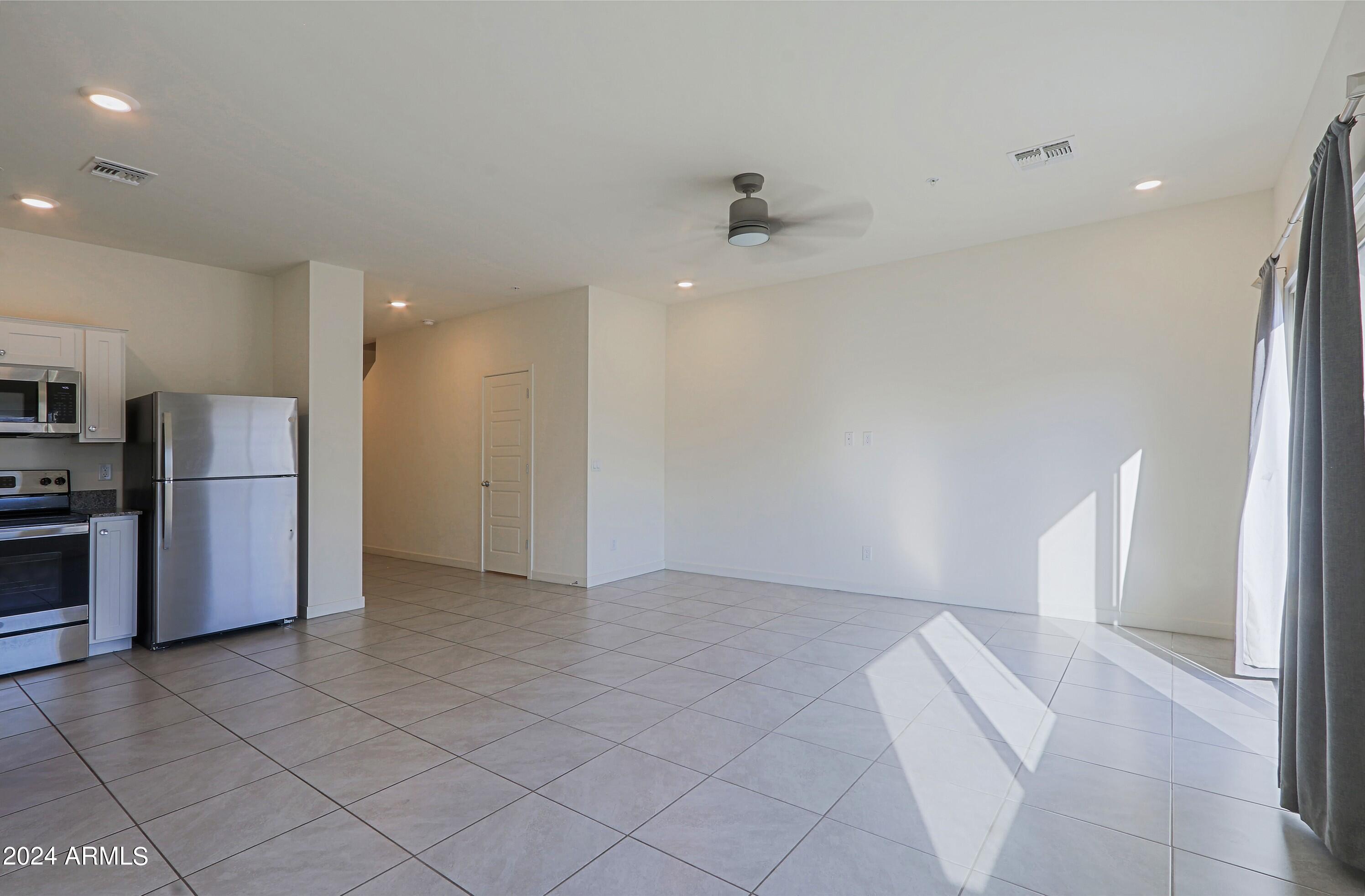 2231 W LAURIE Lane
