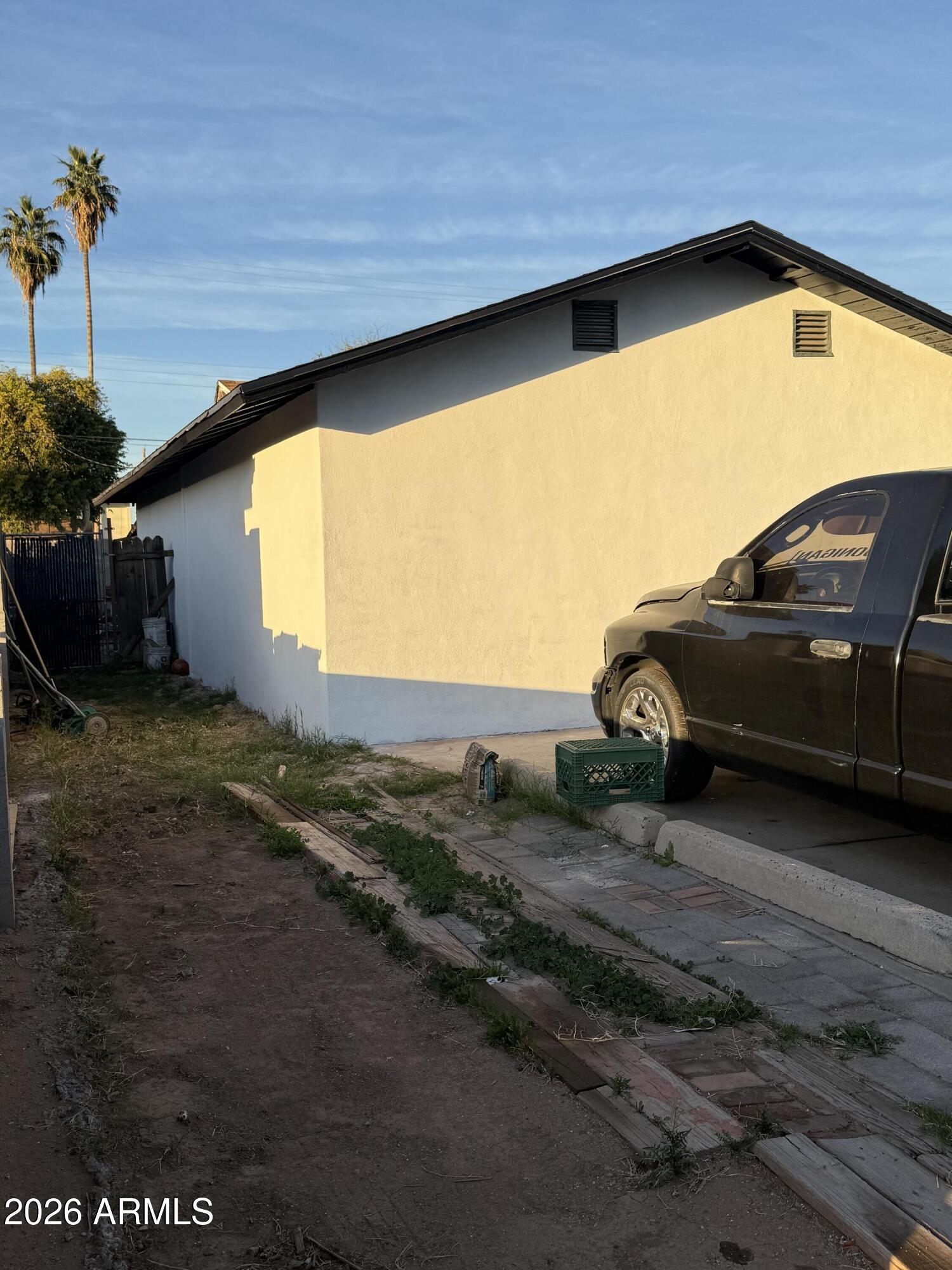 5312 W EDGEMONT Avenue