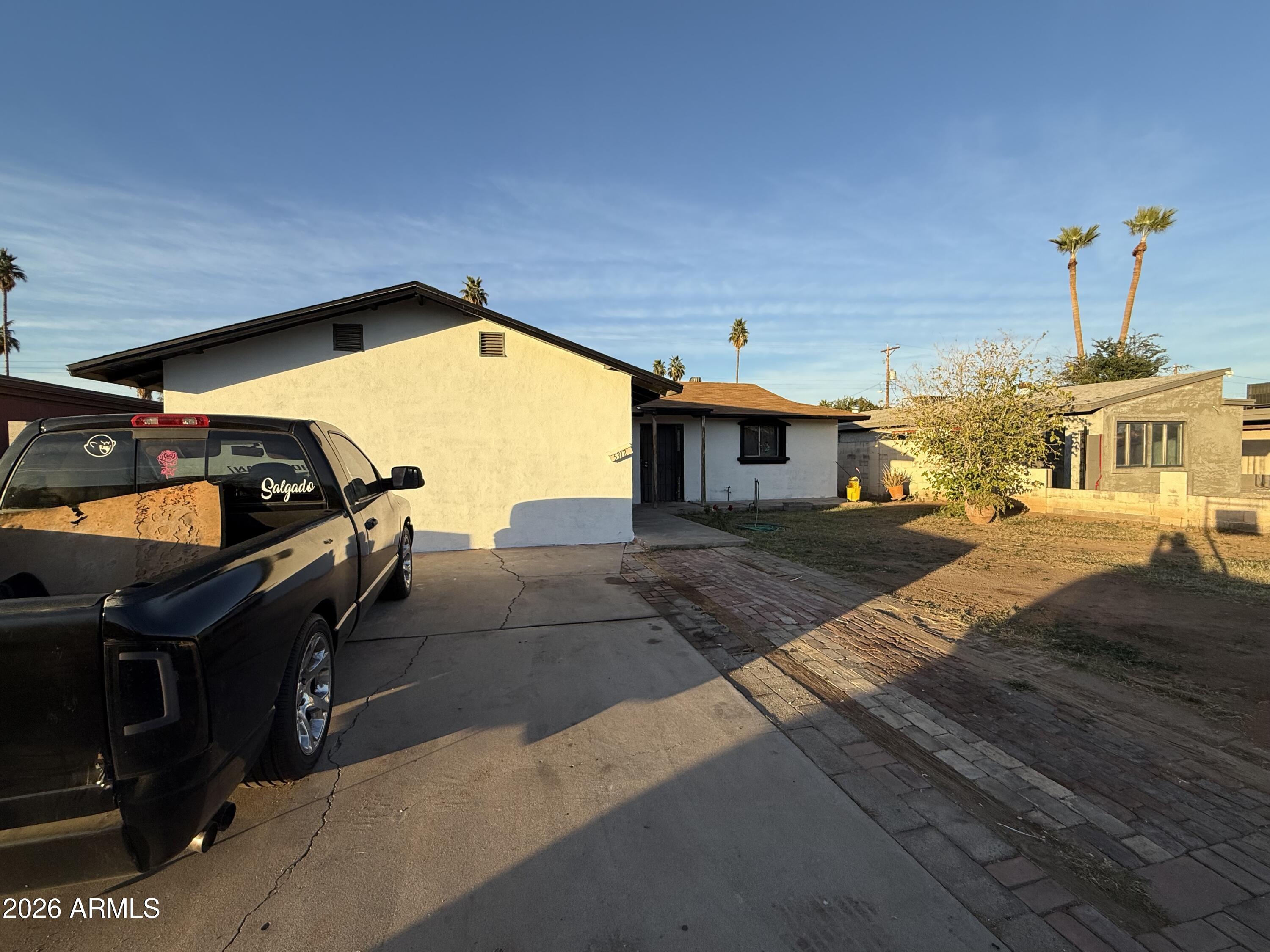 5312 W EDGEMONT Avenue