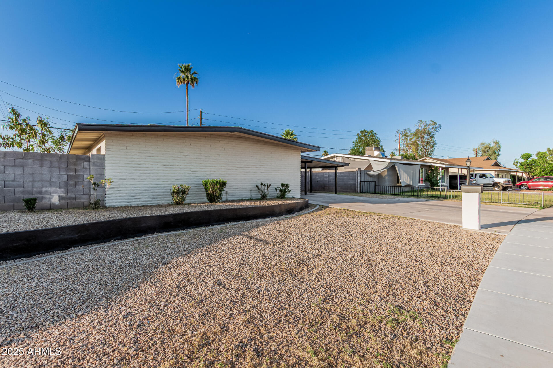 1258 E CAMPUS Drive