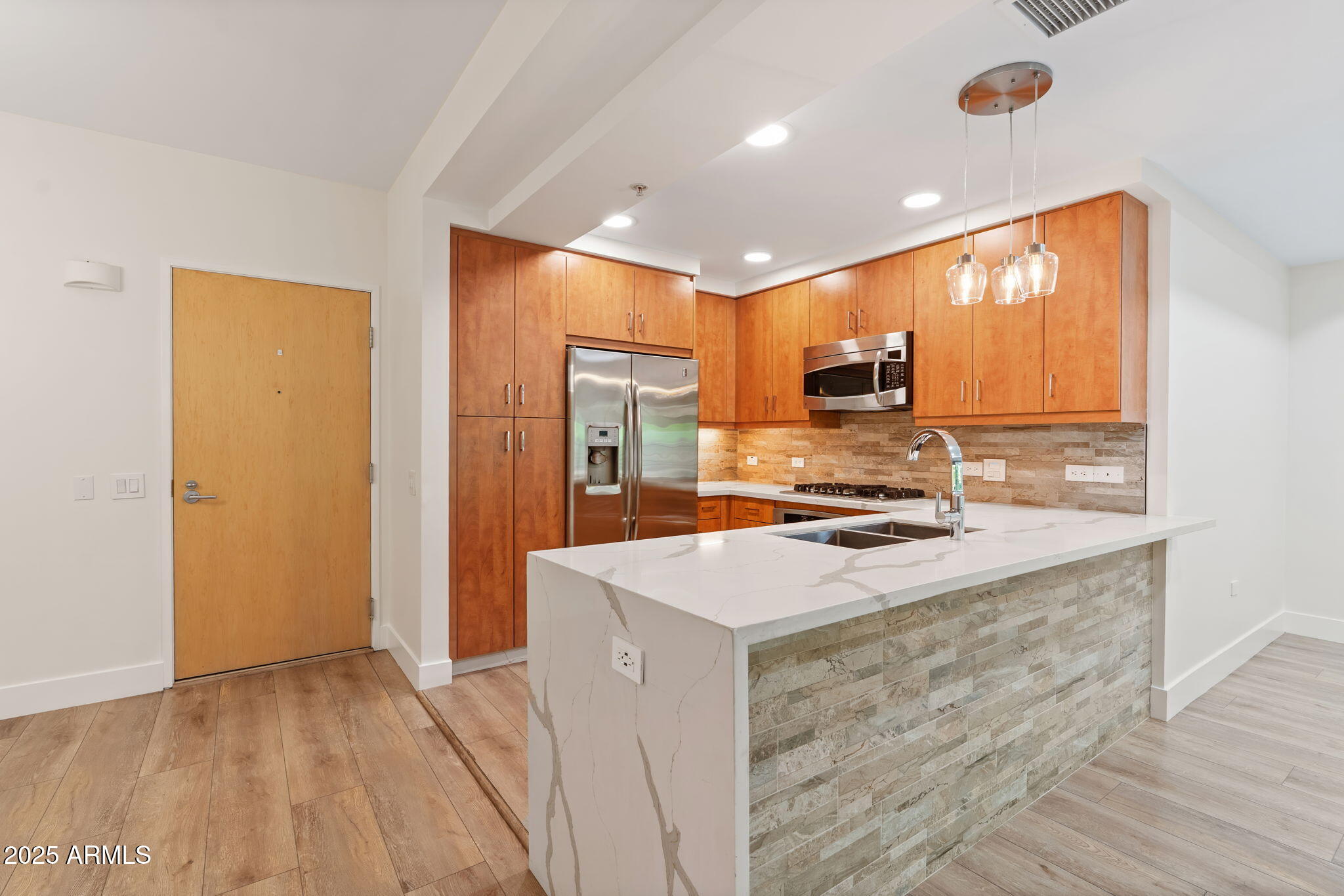 7127 E RANCHO VISTA Drive 2003