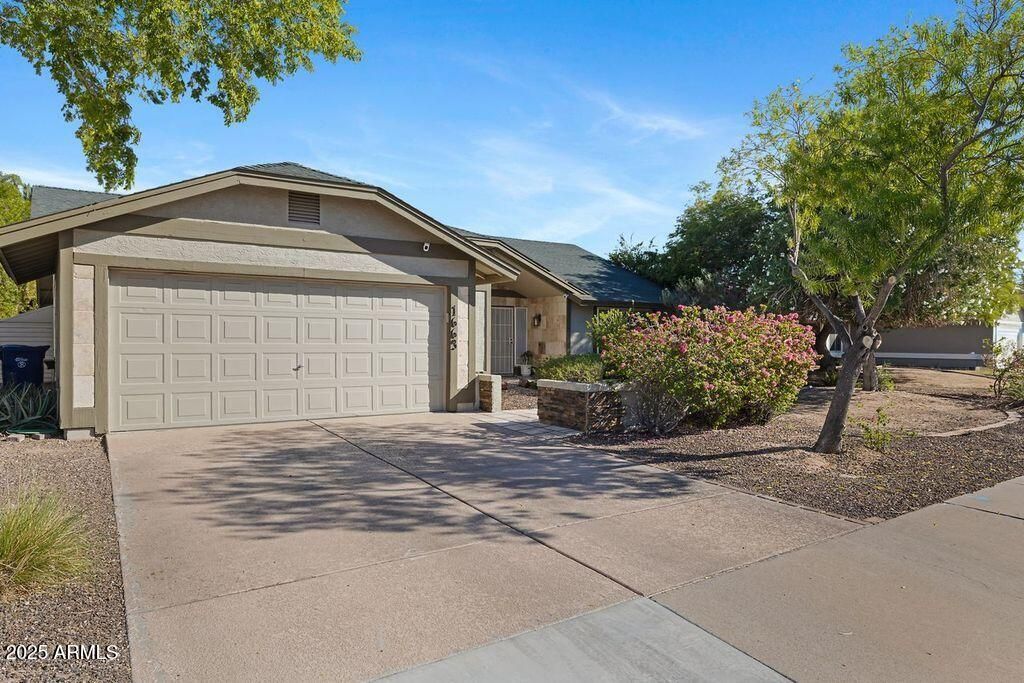 Photo of 1663 N Nevada Way, Mesa, AZ 85203 (MLS # 6927470)