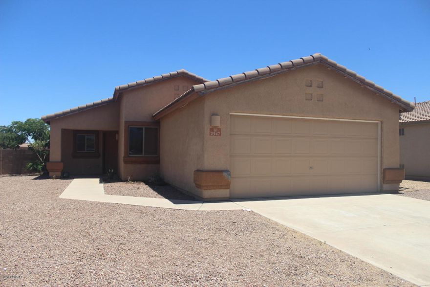 Centrally located to the mall, shopping, and Fort Huachuca. 
3 bedroom 2 bathrooms, 2 car garage on .19 of acre lot. 
Seller will negotiate a $10,000.00 up-grade 
concession.