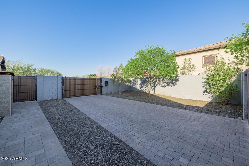 listing image 79