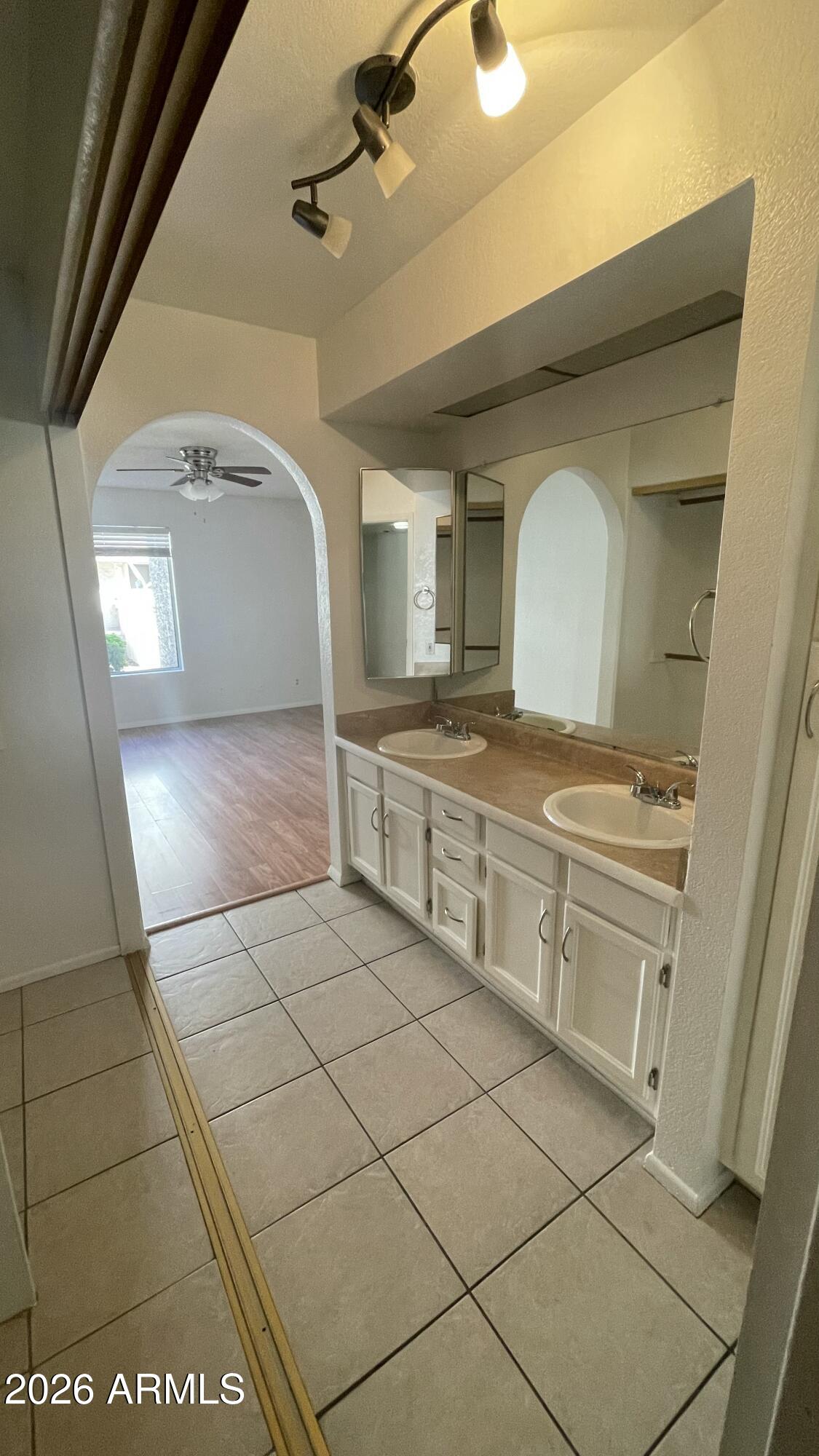 839 S WESTWOOD -- 178