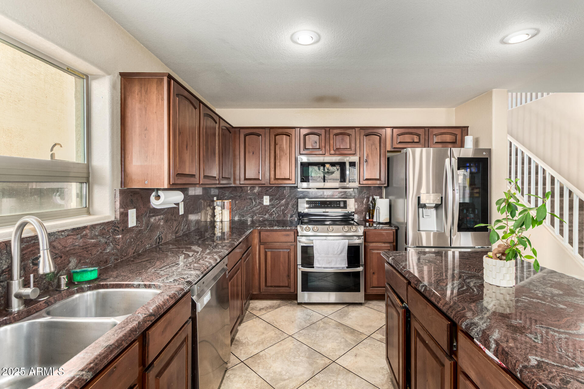 3864 E MINE SHAFT Road