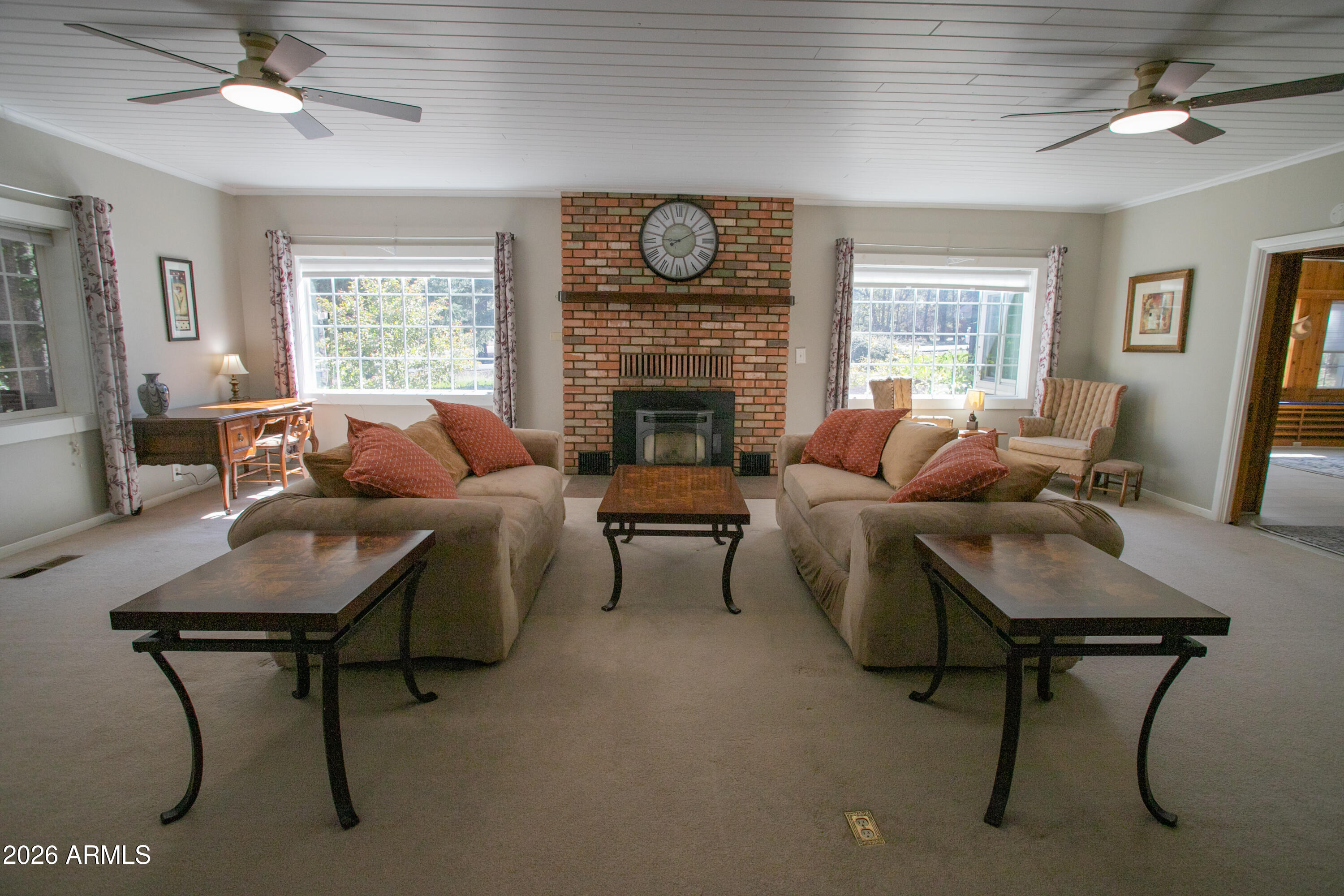 3042 MARK TWAIN Drive