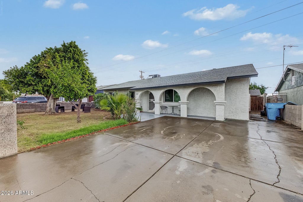Photo of 4307 N 71st Drive, Phoenix, AZ 85033 (MLS # 7093384)